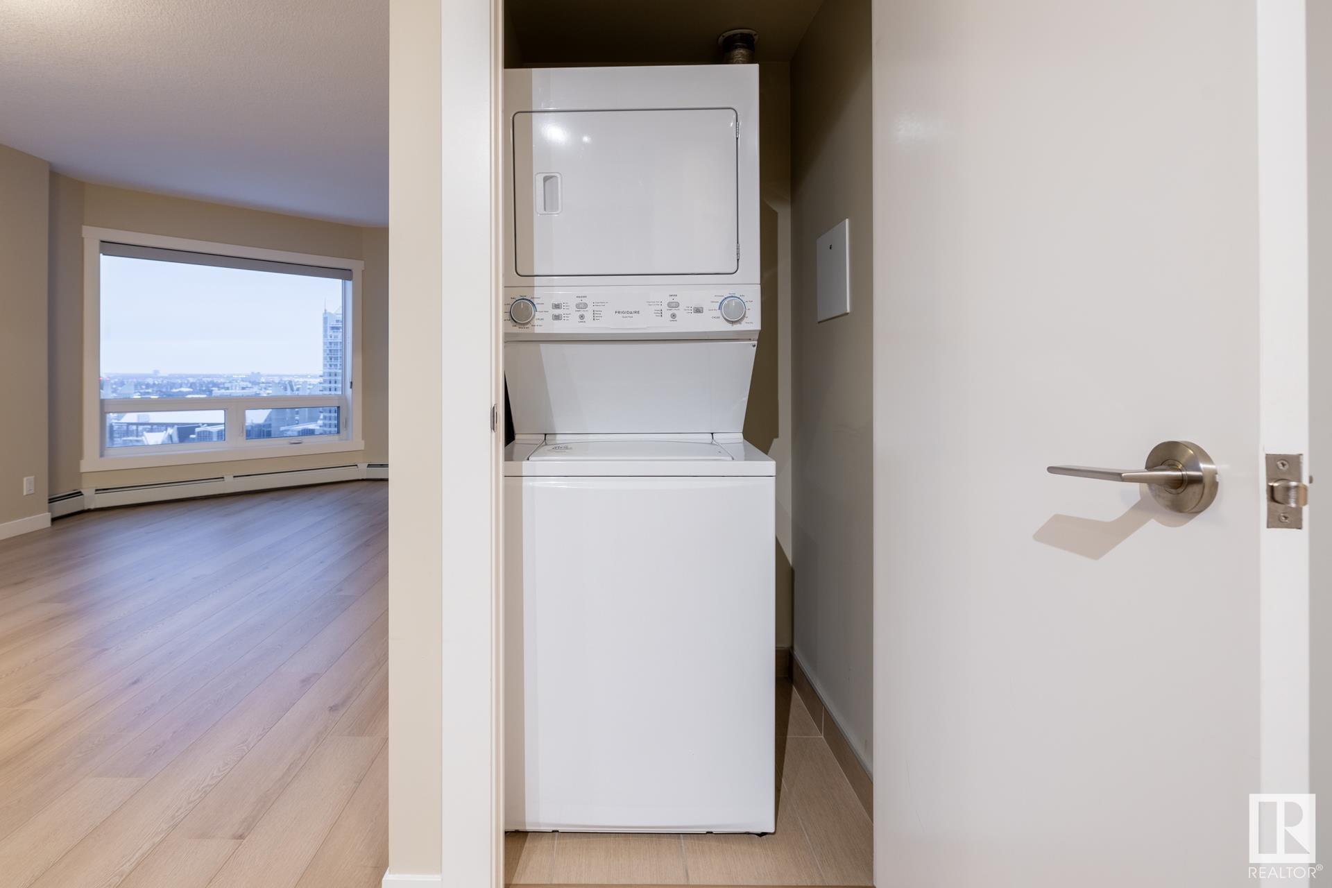      #1306 10410 102 AV NW , Edmonton,  ,T5J 0E9 ;  Listing Number: MLS E4415022