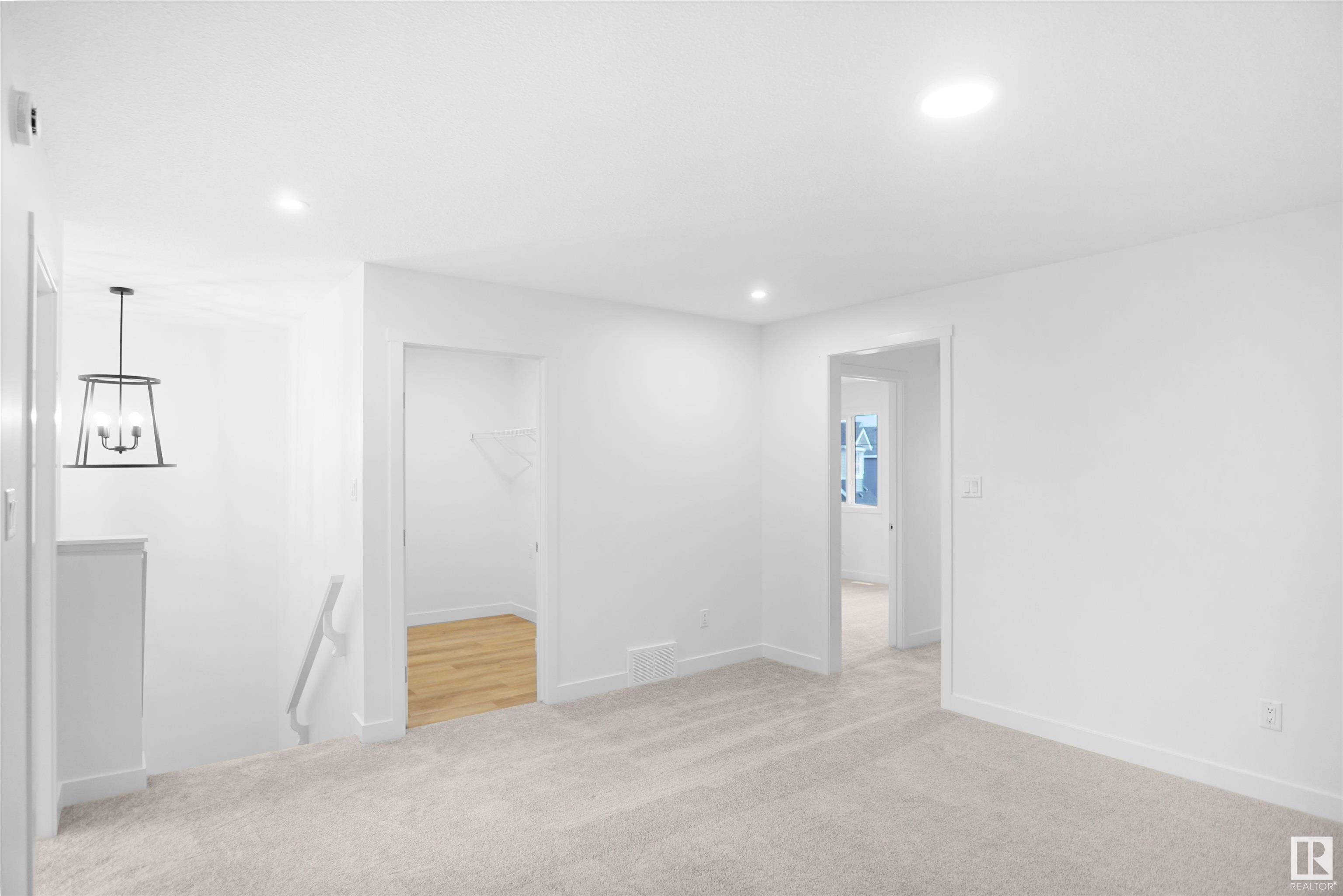      2612 206 ST NW , Edmonton,  ,T6M 1P8 ;  Listing Number: MLS E4415035