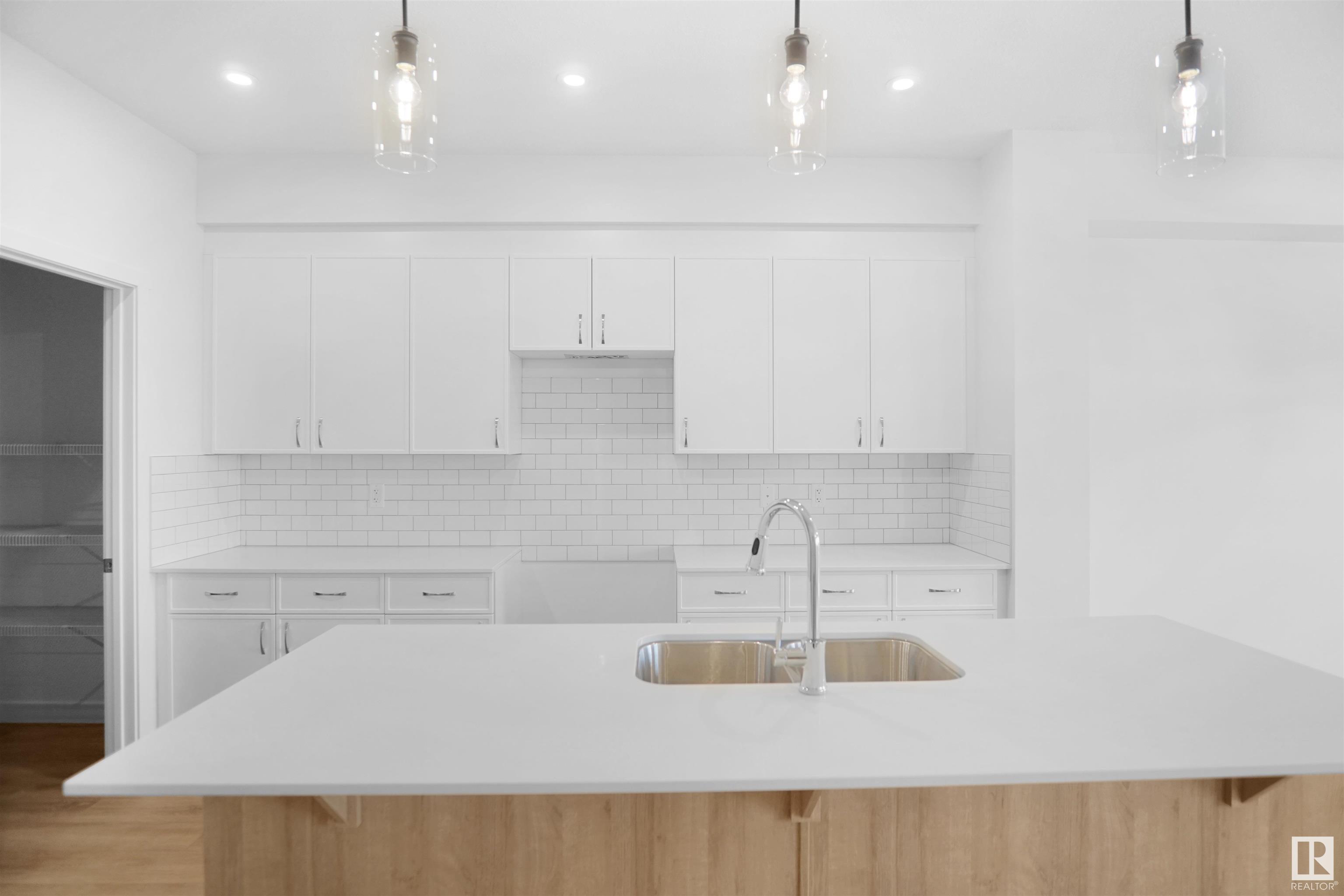      2612 206 ST NW , Edmonton,  ,T6M 1P8 ;  Listing Number: MLS E4415035