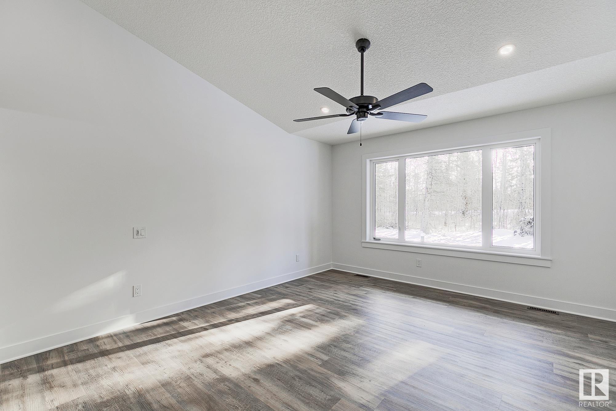      311 55504 RR 13 , Rural Lac Ste. Anne County,  ,T0E 1V0 ;  Listing Number: MLS E4415051