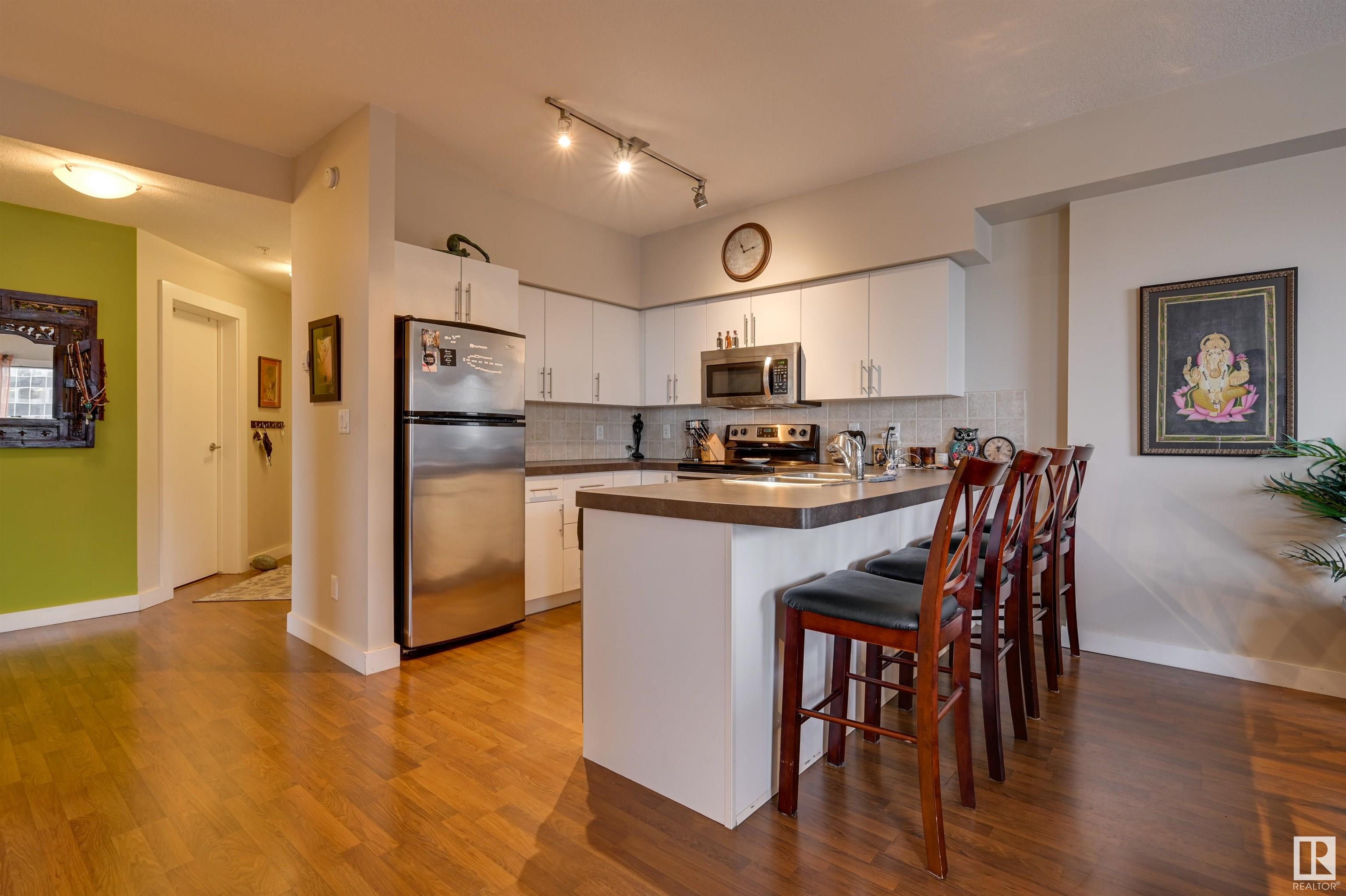      #2005 10136 104 ST NW , Edmonton,  ,T5J 0B5 ;  Listing Number: MLS E4415054