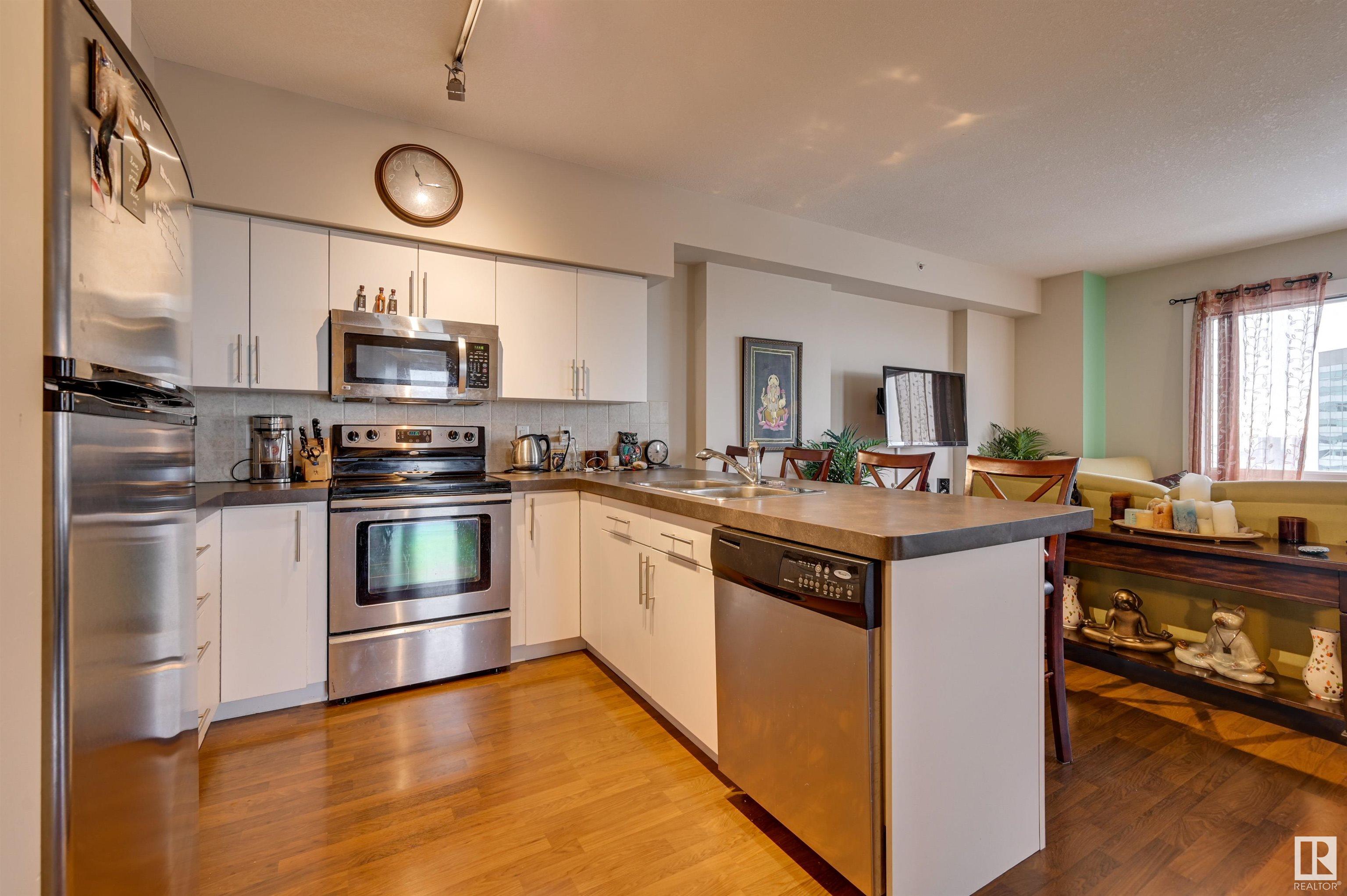      #2005 10136 104 ST NW , Edmonton,  ,T5J 0B5 ;  Listing Number: MLS E4415054