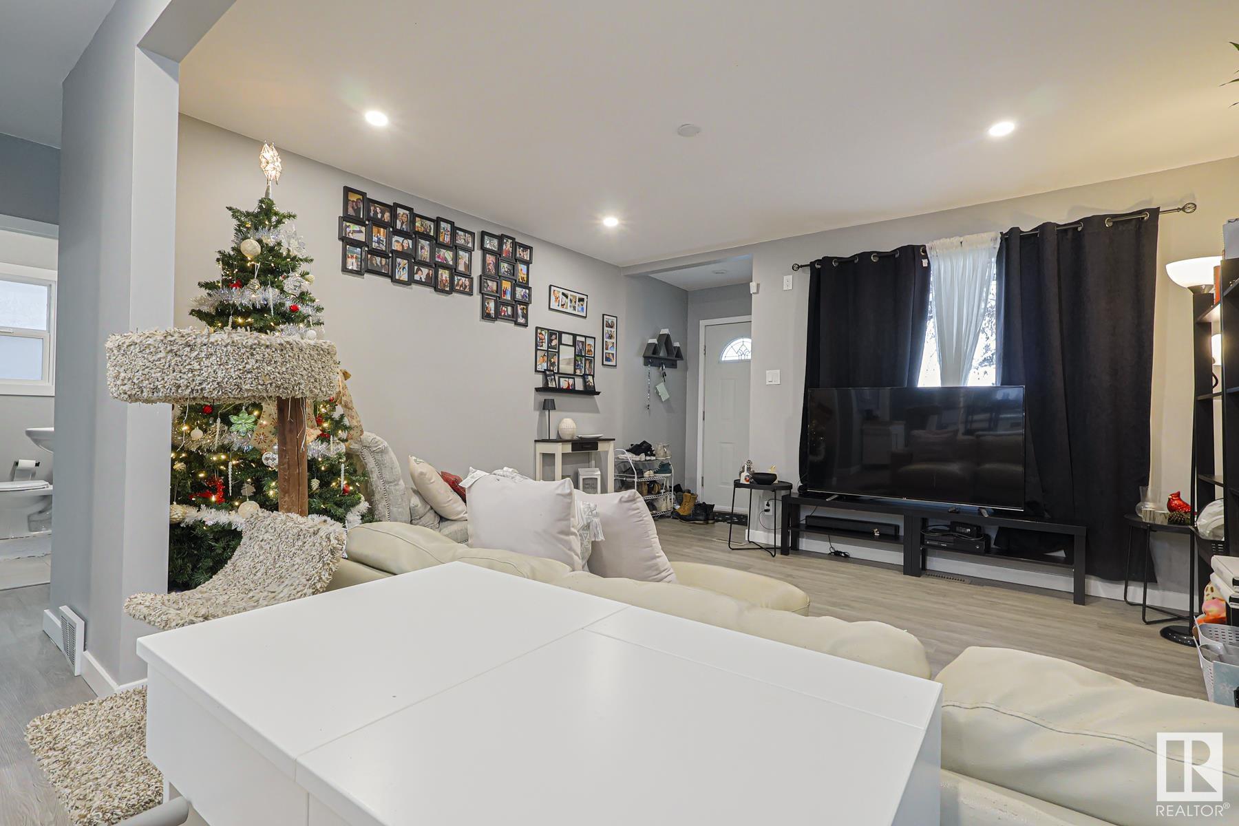      11540 83 ST NW , Edmonton,  ,T5B 2Y5 ;  Listing Number: MLS E4415055