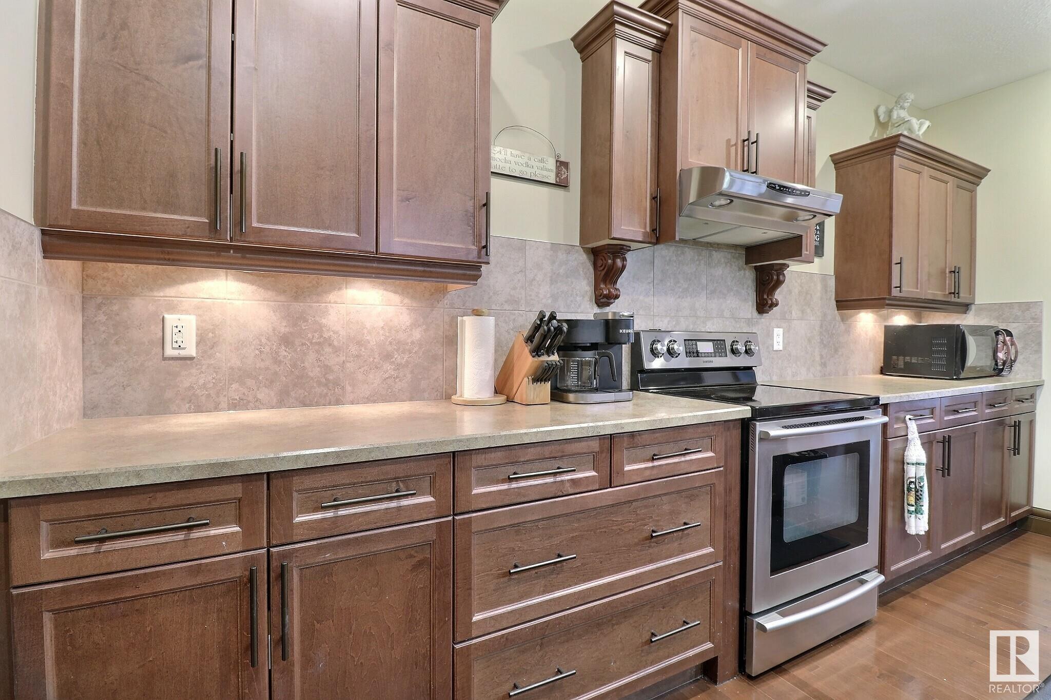      5315 SUNVIEW LN , Sherwood Park,  ,T8H 0K4 ;  Listing Number: MLS E4415056