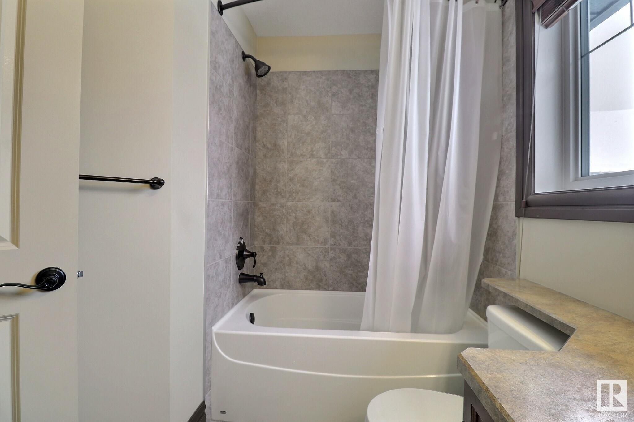      5315 SUNVIEW LN , Sherwood Park,  ,T8H 0K4 ;  Listing Number: MLS E4415056