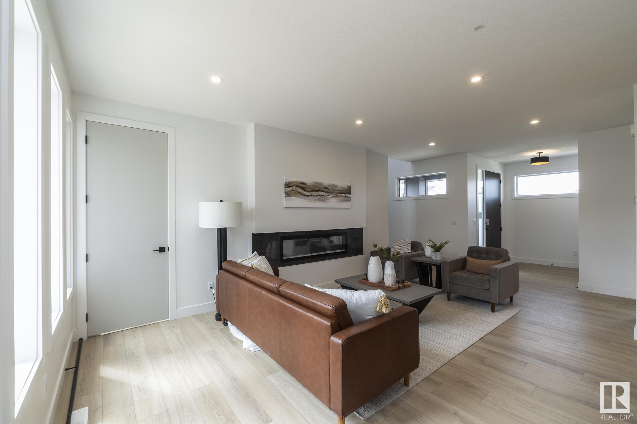      4541 KNIGHT WD SW , Edmonton,  ,T6W 4B7 ;  Listing Number: MLS E4415061