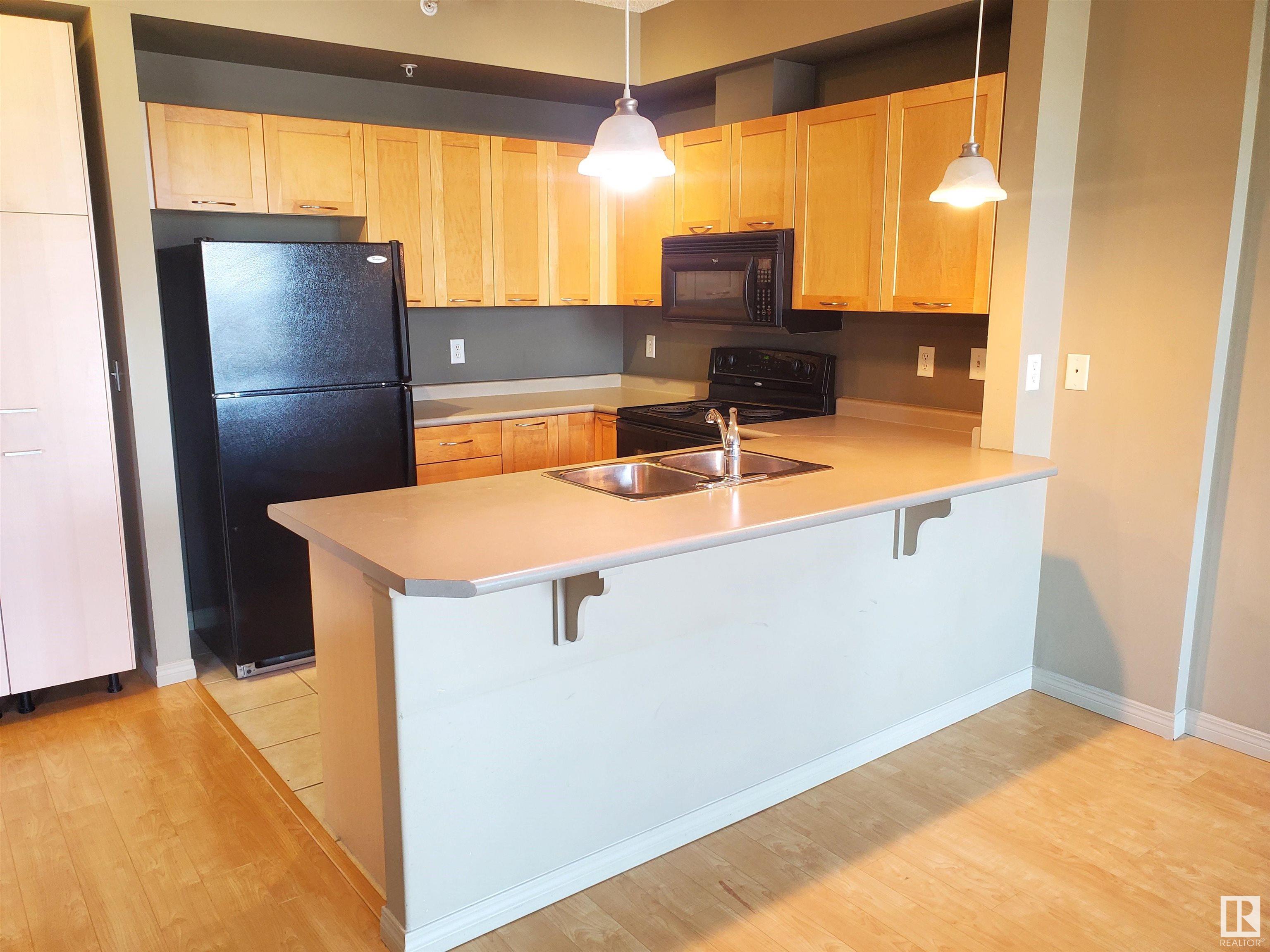      #1-311 4245 139 AV NW , Edmonton,  ,T5Y 3E8 ;  Listing Number: MLS E4415067