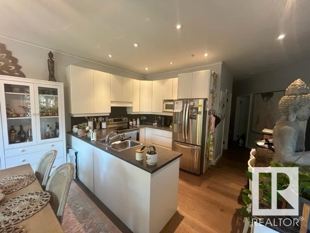     #204 11415 100 AV NW , Edmonton,  ,T5K 0J5 ;  Listing Number: MLS E4415073