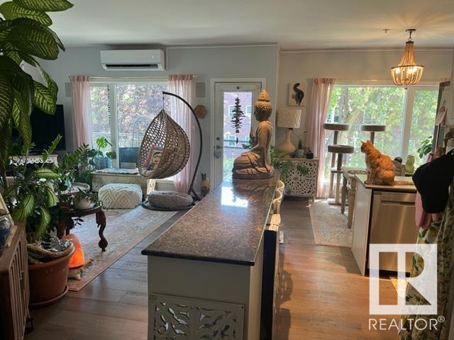      #204 11415 100 AV NW , Edmonton,  ,T5K 0J5 ;  Listing Number: MLS E4415073