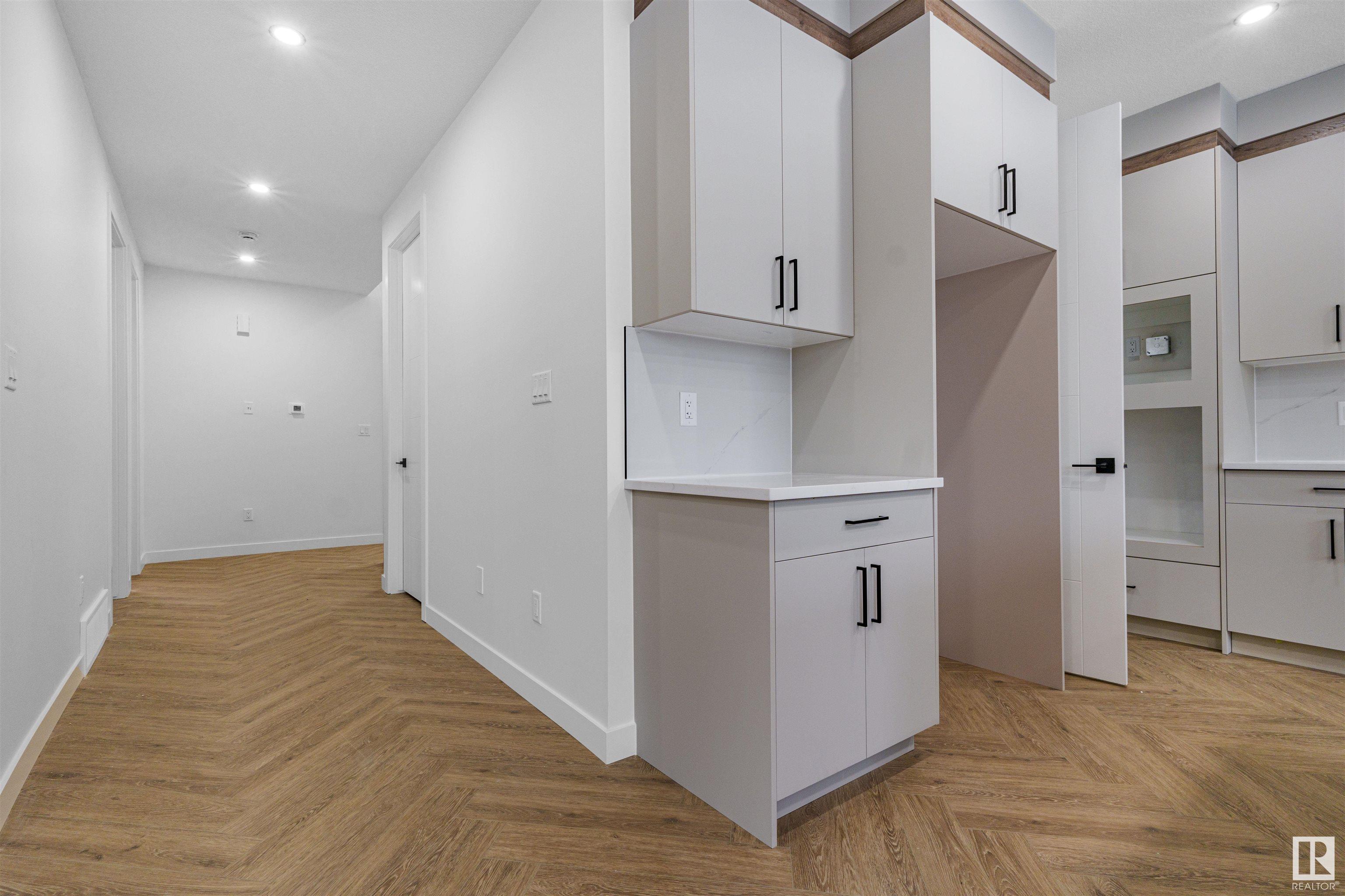     244 166 AV NE , Edmonton,  ,T5Y 4J2 ;  Listing Number: MLS E4415111