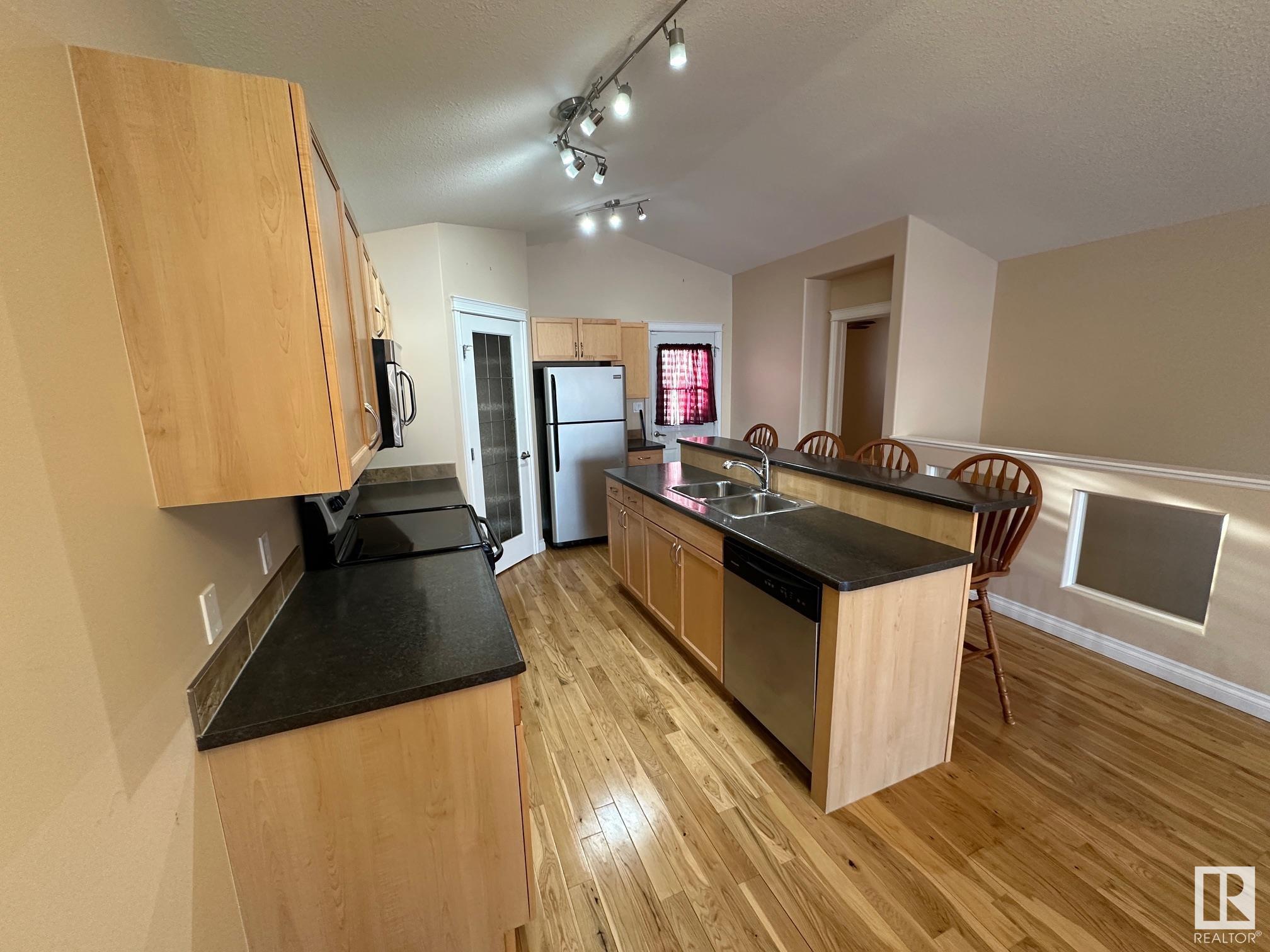      26 WILLOWDALE PL , Stony Plain,  ,T7Z 0A4 ;  Listing Number: MLS E4415161