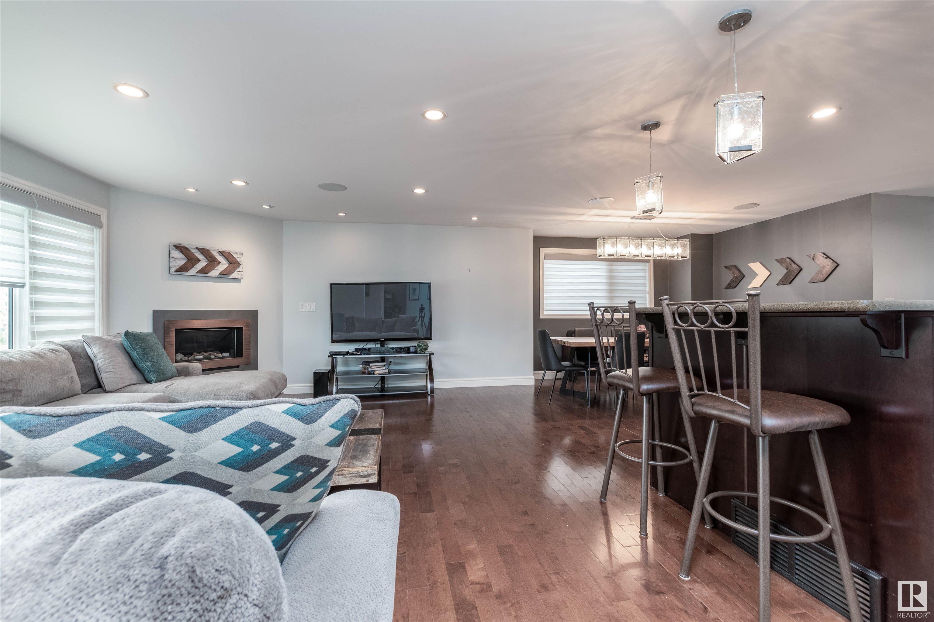      7416 104A AV NW , Edmonton,  ,T6A 0Z8 ;  Listing Number: MLS E4415167