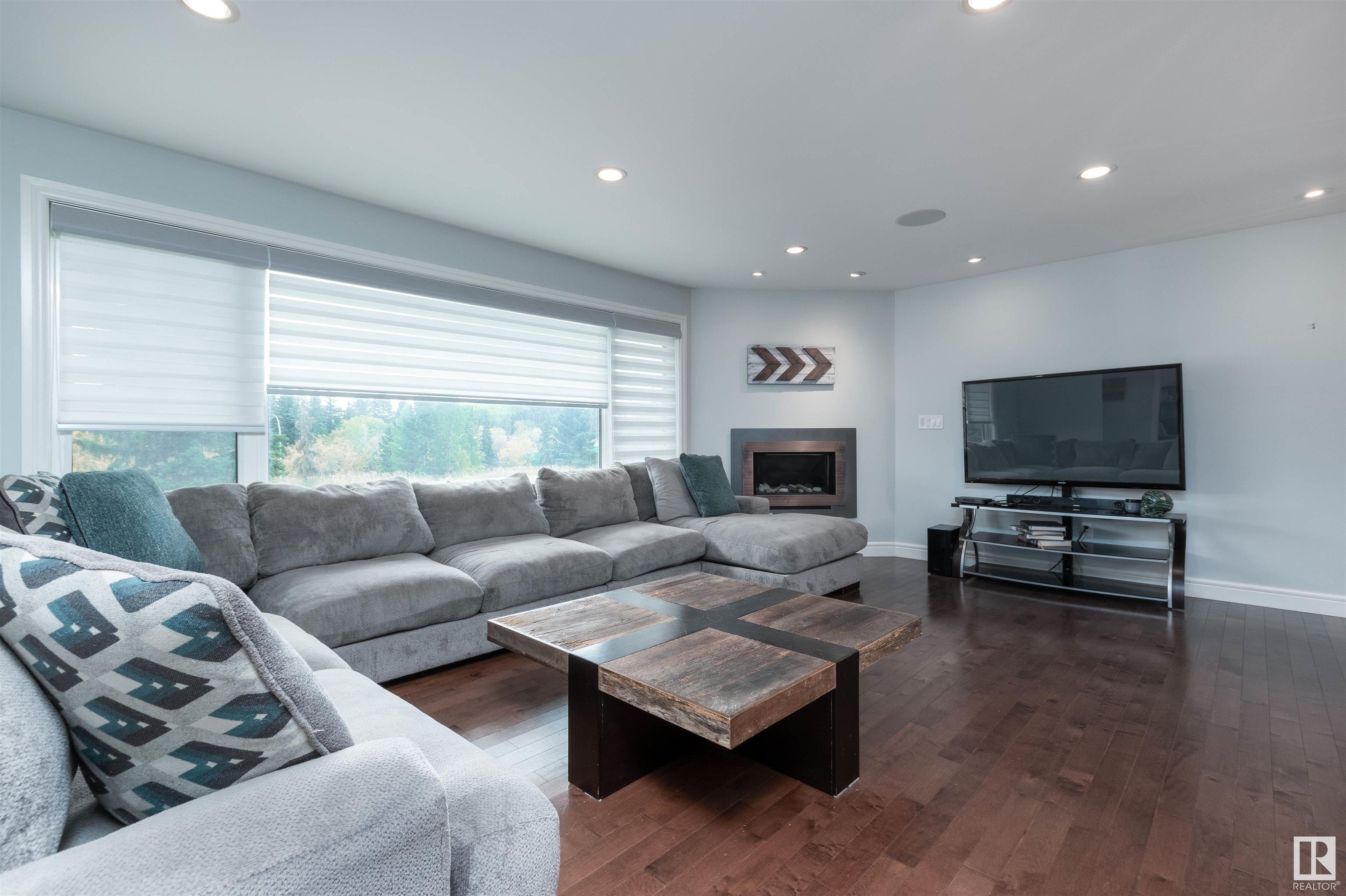      7416 104A AV NW , Edmonton,  ,T6A 0Z8 ;  Listing Number: MLS E4415167