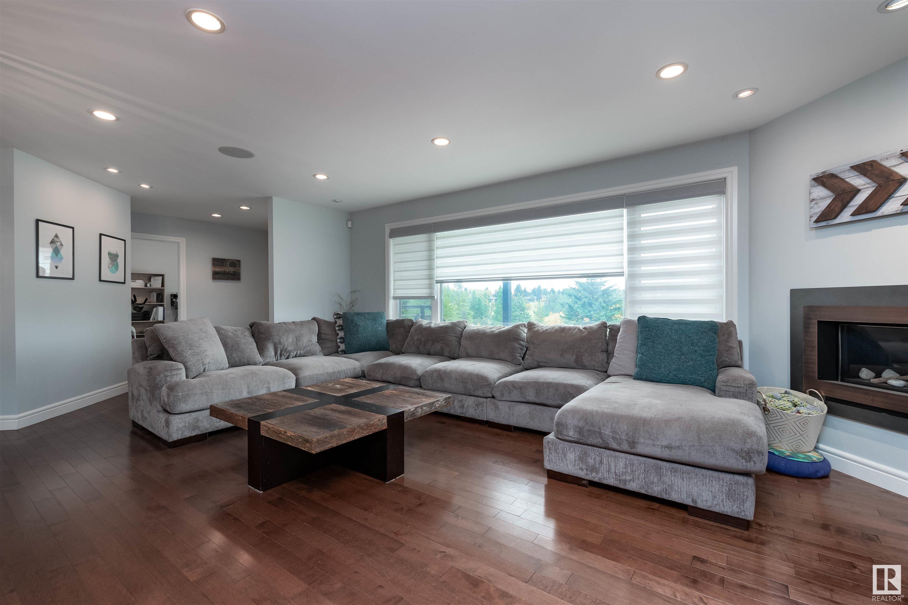      7416 104A AV NW , Edmonton,  ,T6A 0Z8 ;  Listing Number: MLS E4415167
