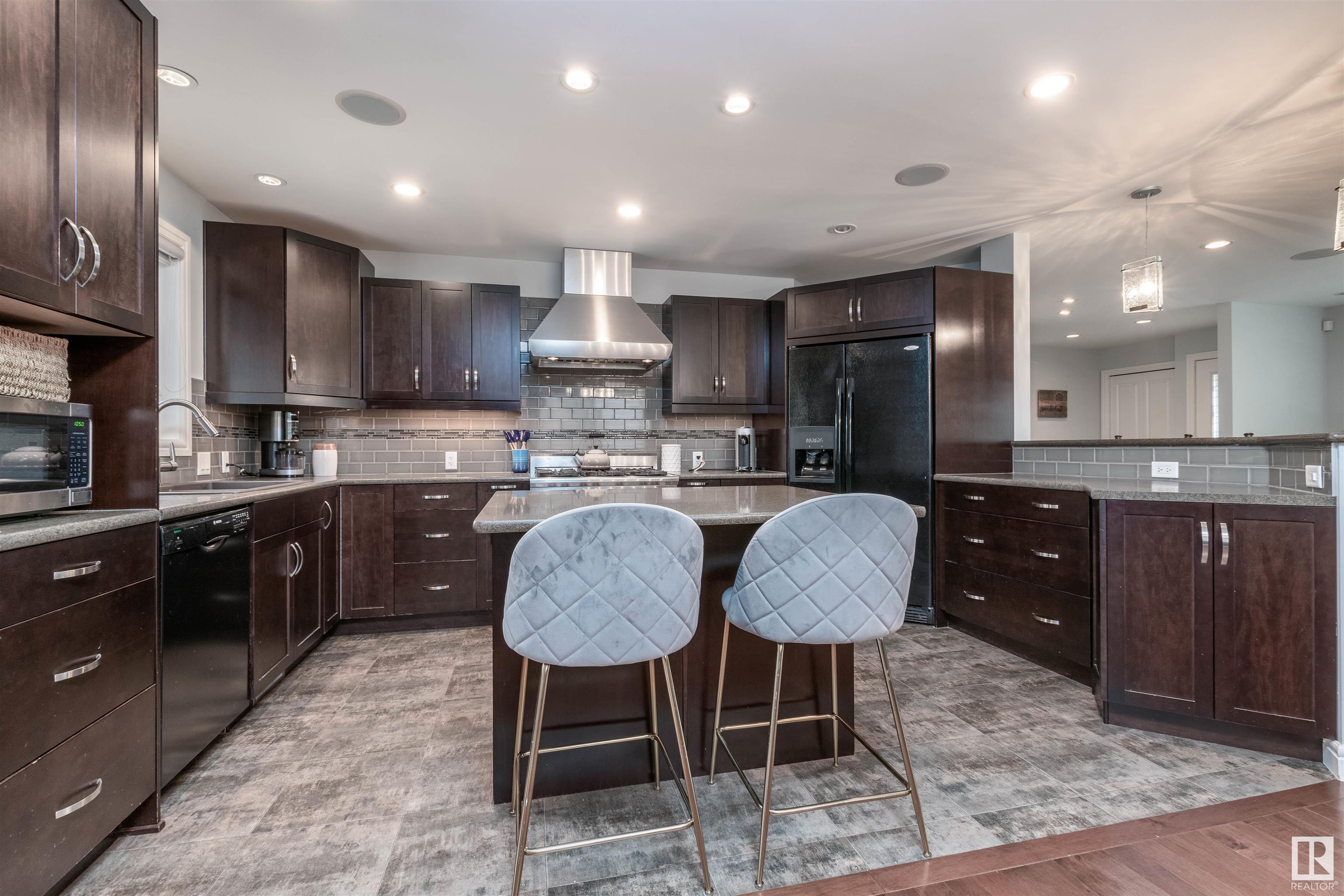      7416 104A AV NW , Edmonton,  ,T6A 0Z8 ;  Listing Number: MLS E4415167