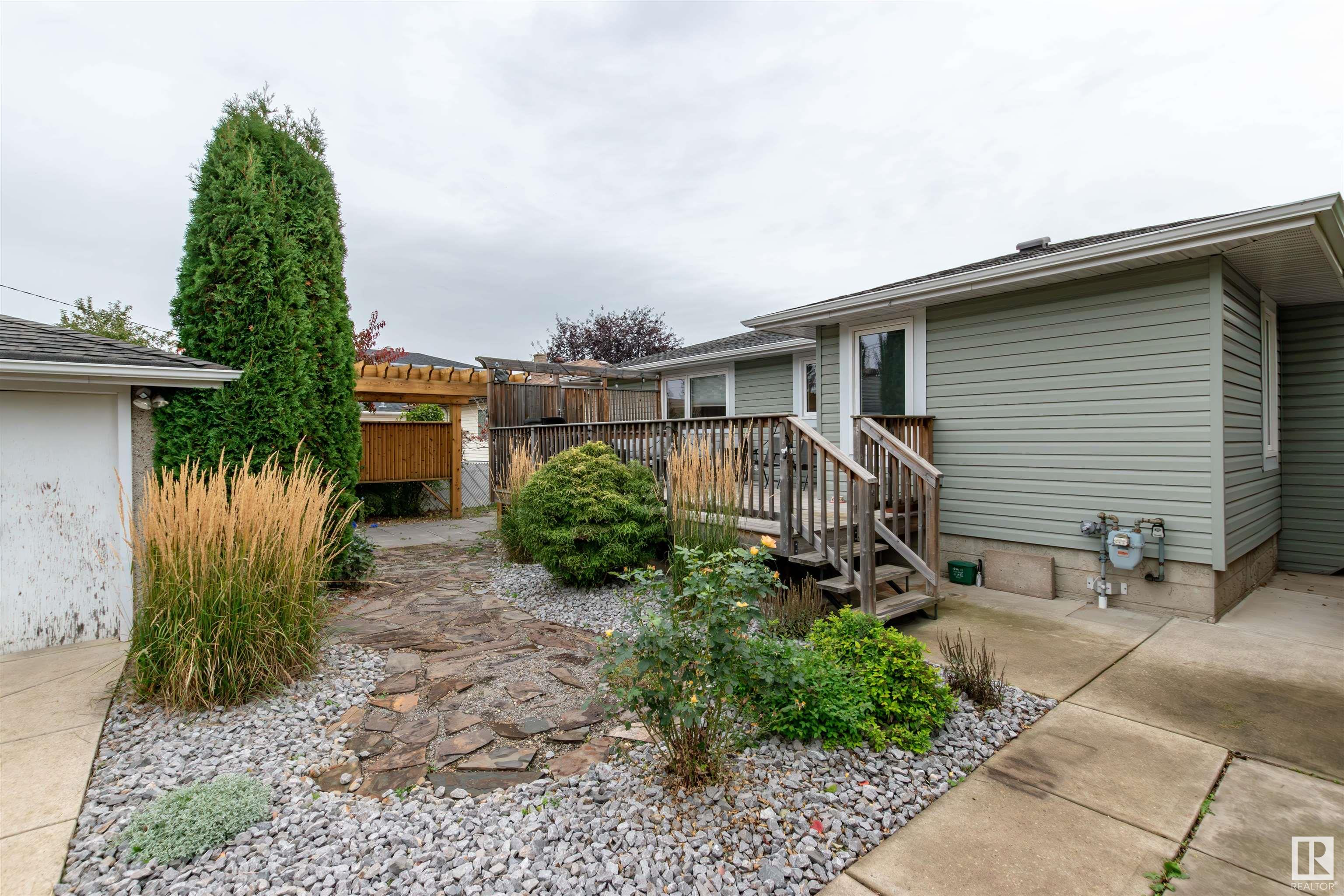      7416 104A AV NW , Edmonton,  ,T6A 0Z8 ;  Listing Number: MLS E4415167