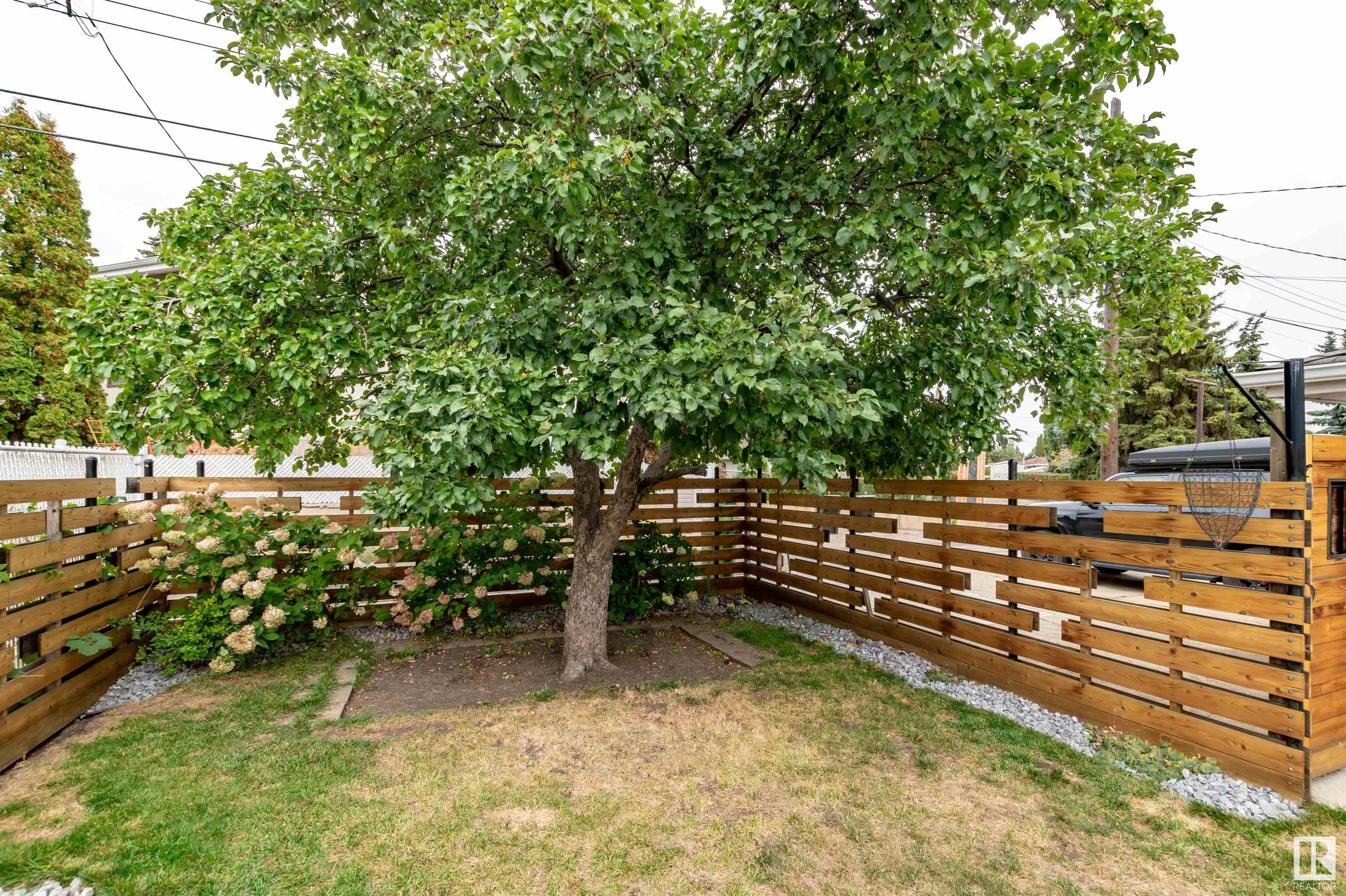      7416 104A AV NW , Edmonton,  ,T6A 0Z8 ;  Listing Number: MLS E4415167