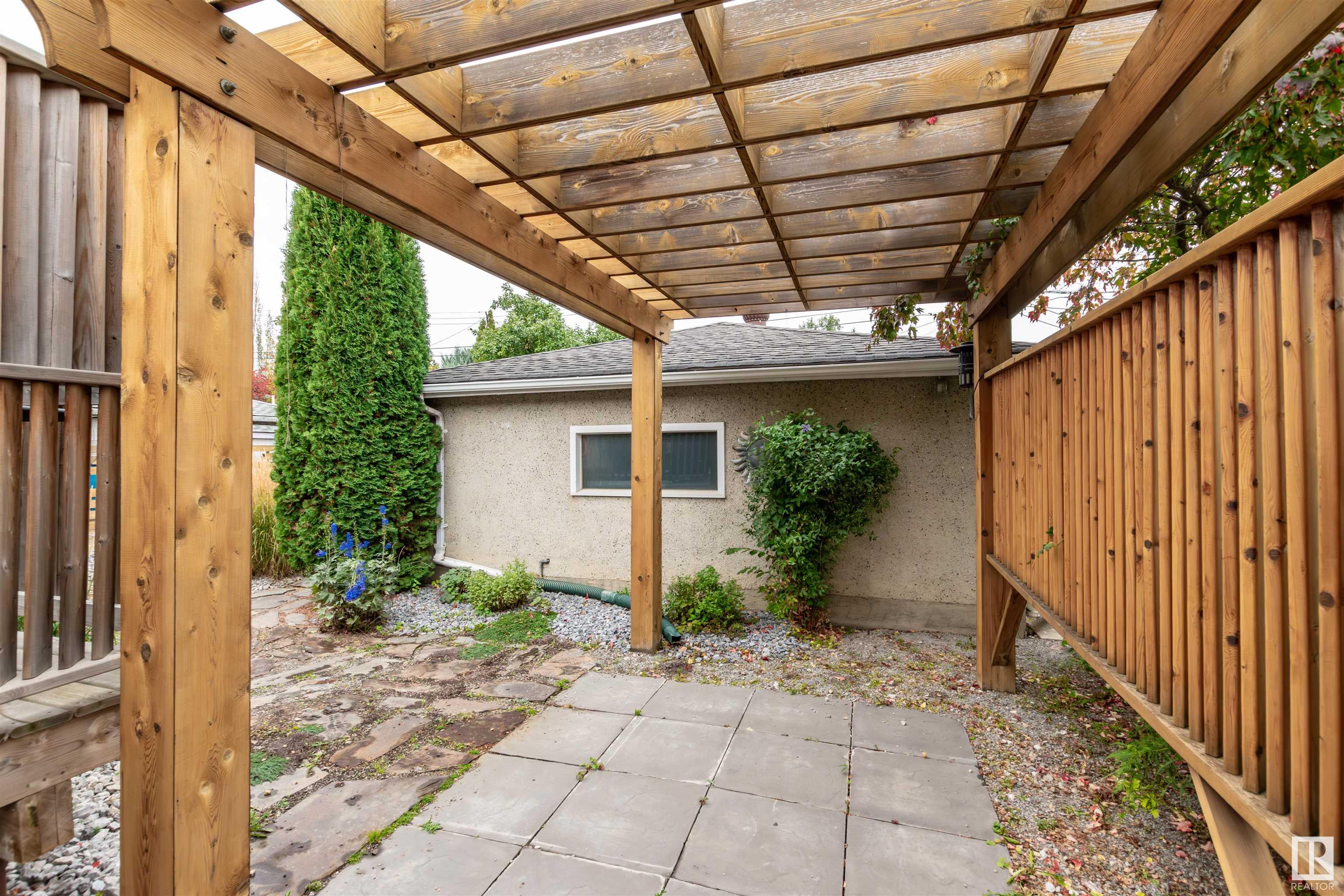      7416 104A AV NW , Edmonton,  ,T6A 0Z8 ;  Listing Number: MLS E4415167