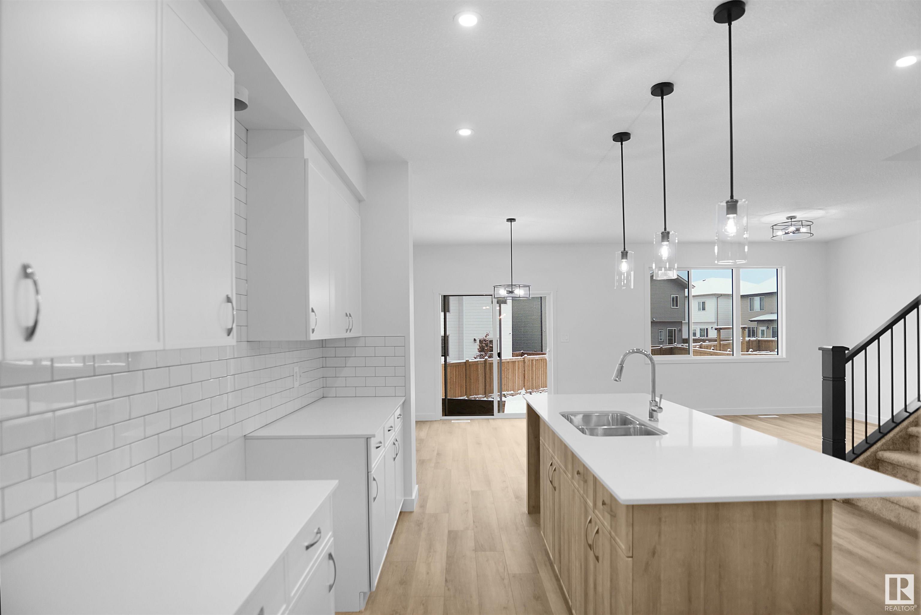      1415 13 AV NW , Edmonton,  ,T6T 2S7 ;  Listing Number: MLS E4415179