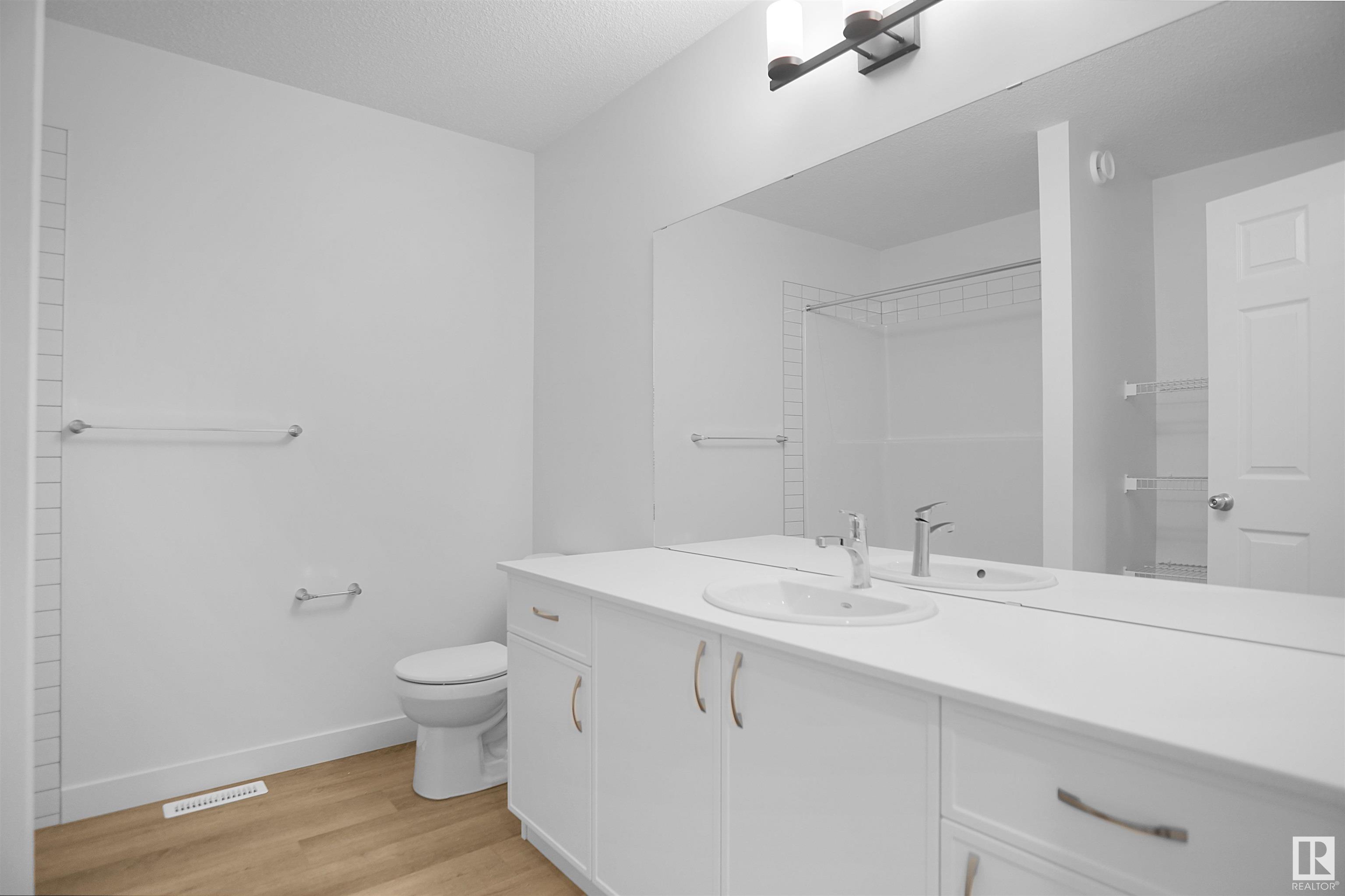      1415 13 AV NW , Edmonton,  ,T6T 2S7 ;  Listing Number: MLS E4415179