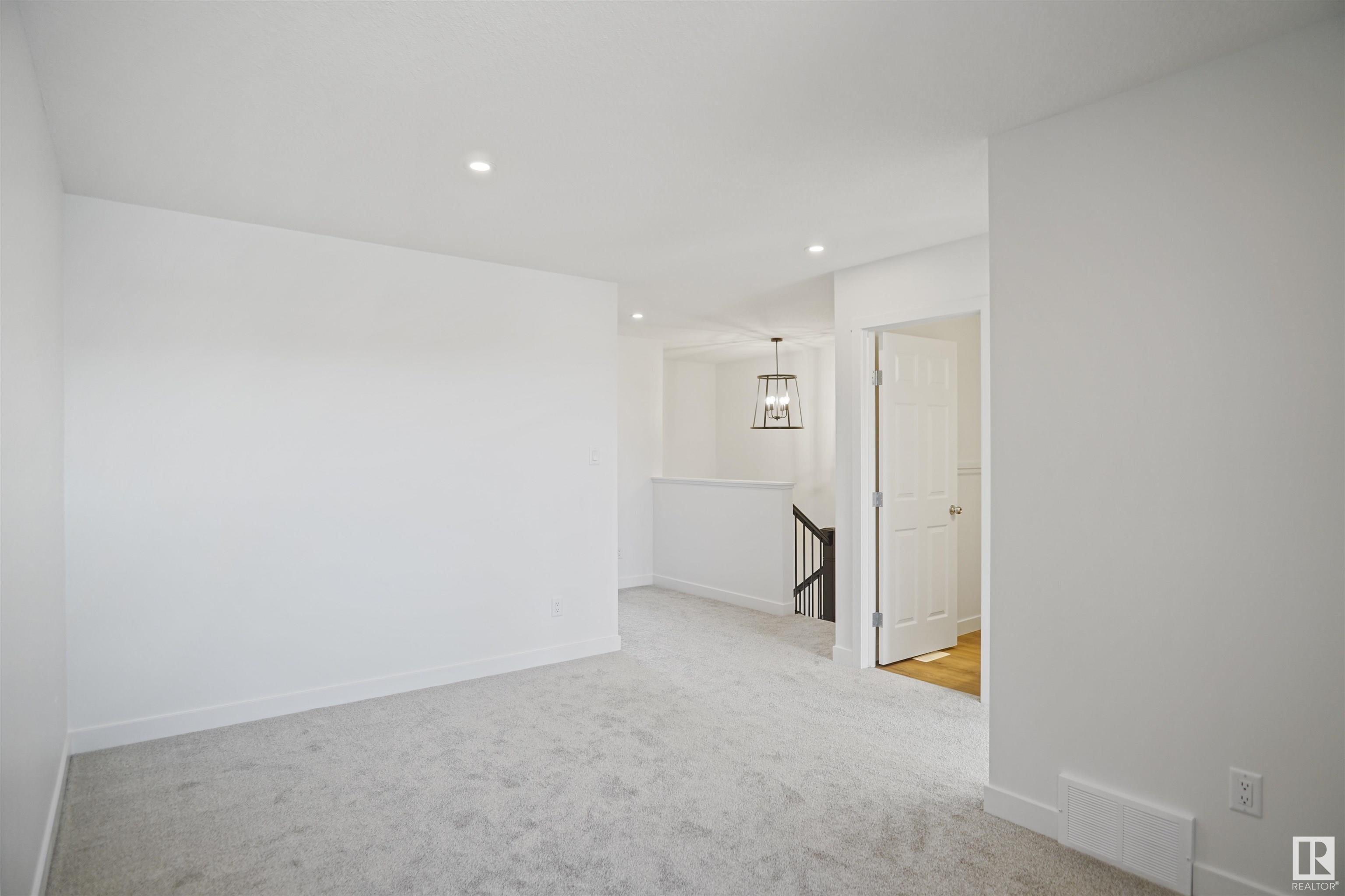      19231 24 AV NW , Edmonton,  ,T6M 1P7 ;  Listing Number: MLS E4415181