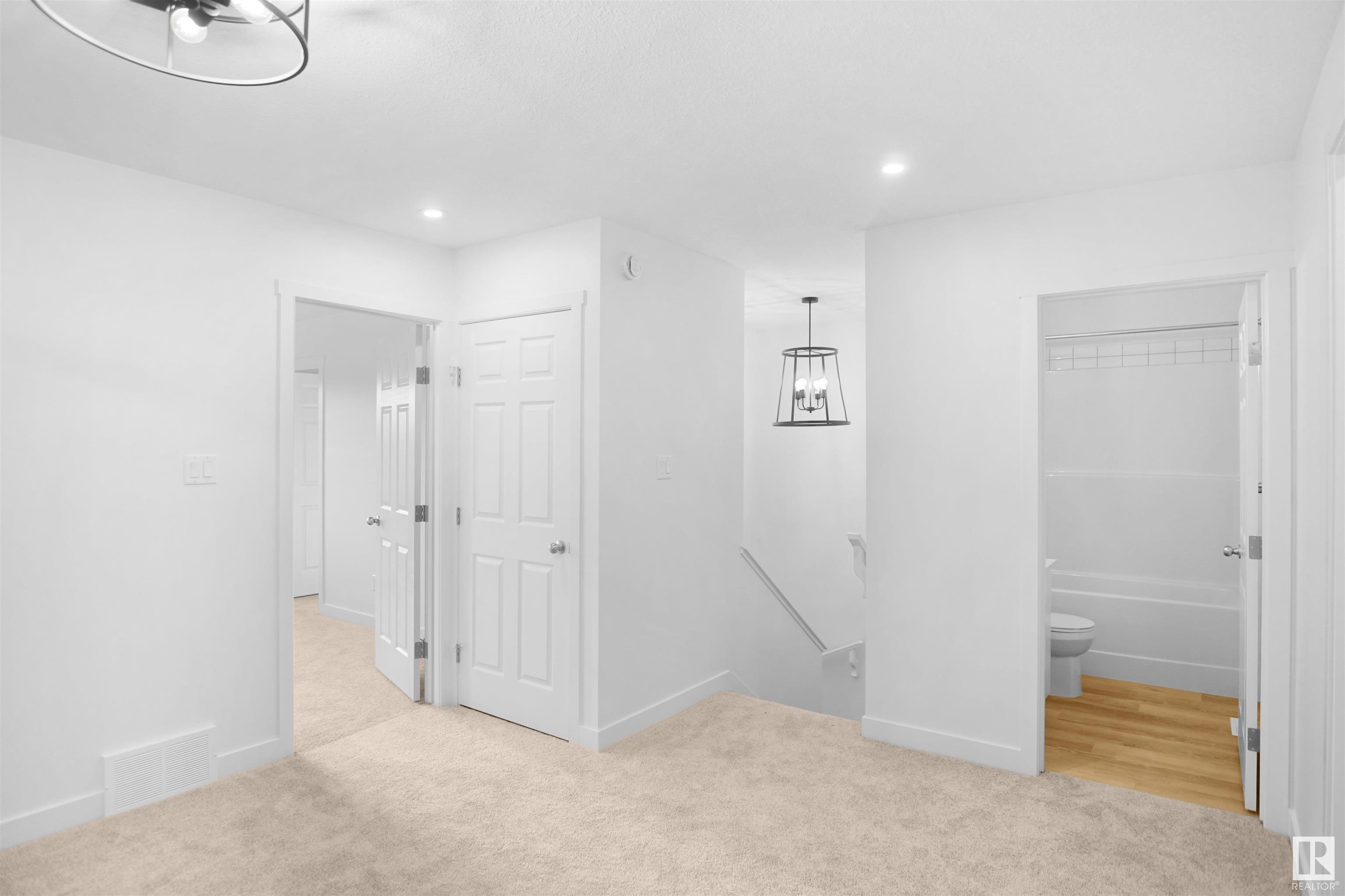      19235 24 AV NW , Edmonton,  ,T6M 1P7 ;  Listing Number: MLS E4415182
