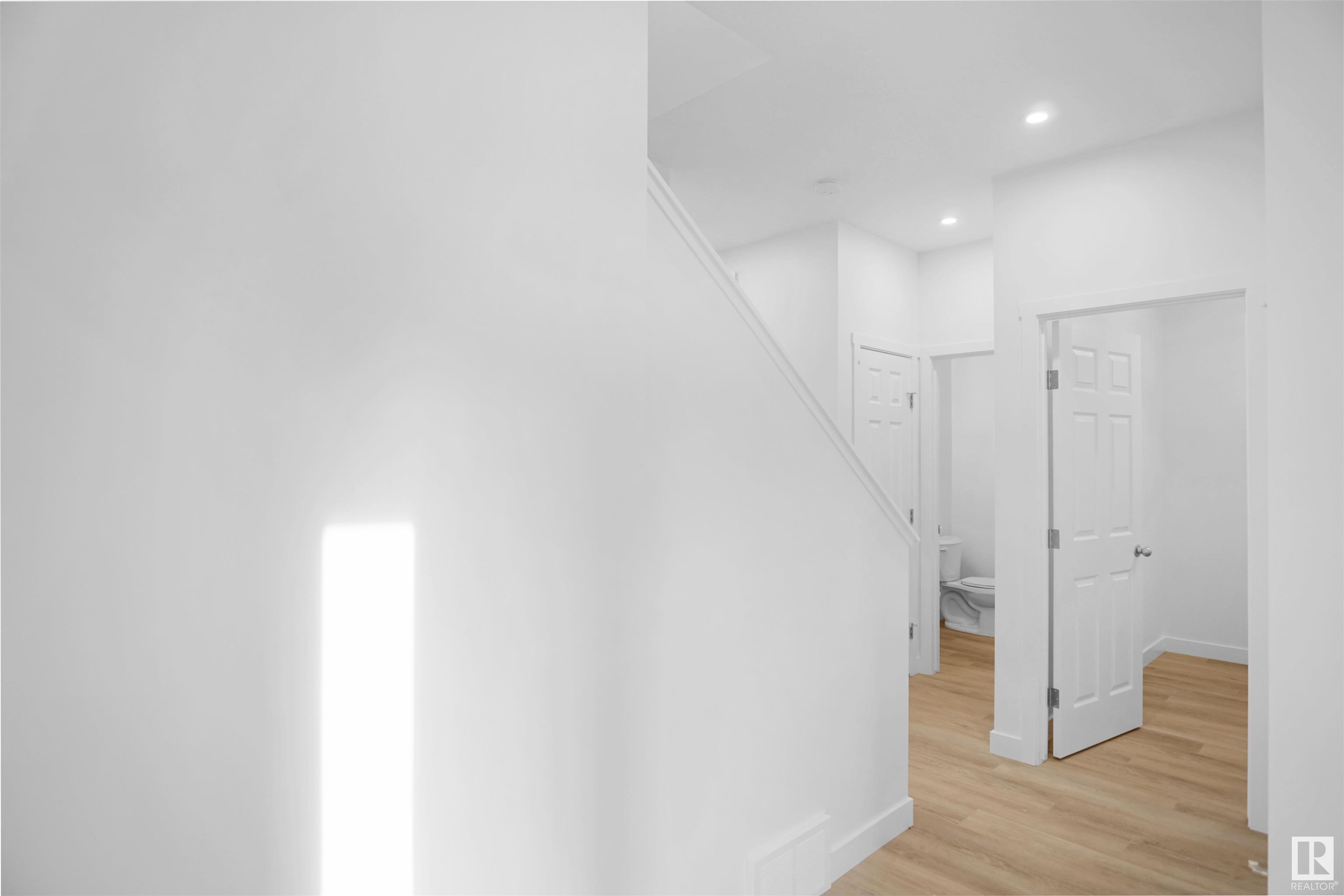      19235 24 AV NW , Edmonton,  ,T6M 1P7 ;  Listing Number: MLS E4415182