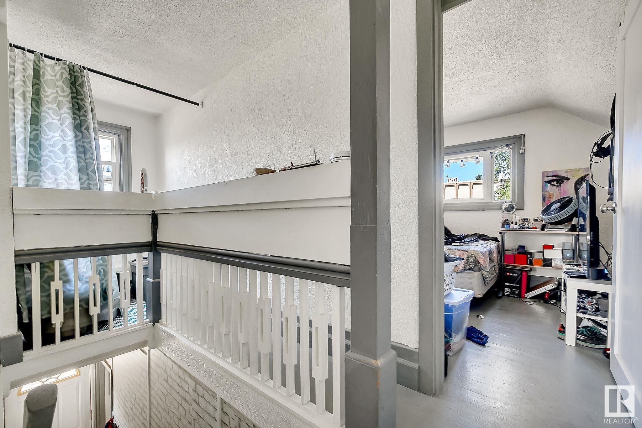      12732 127 ST NW , Edmonton,  ,T5L 1A5 ;  Listing Number: MLS E4415183