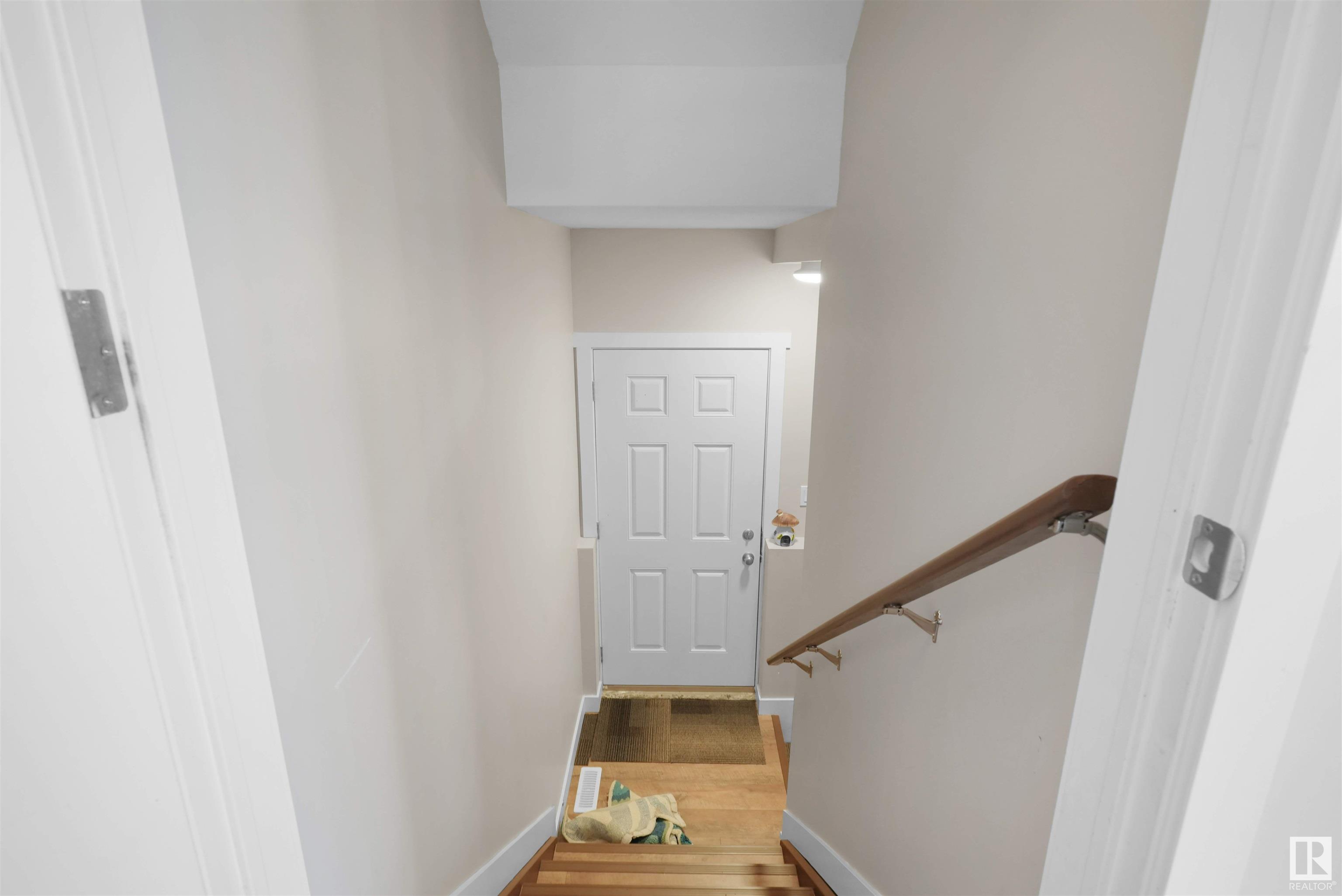      1404 29 ST NW , Edmonton,  ,T6T 1A8 ;  Listing Number: MLS E4415224