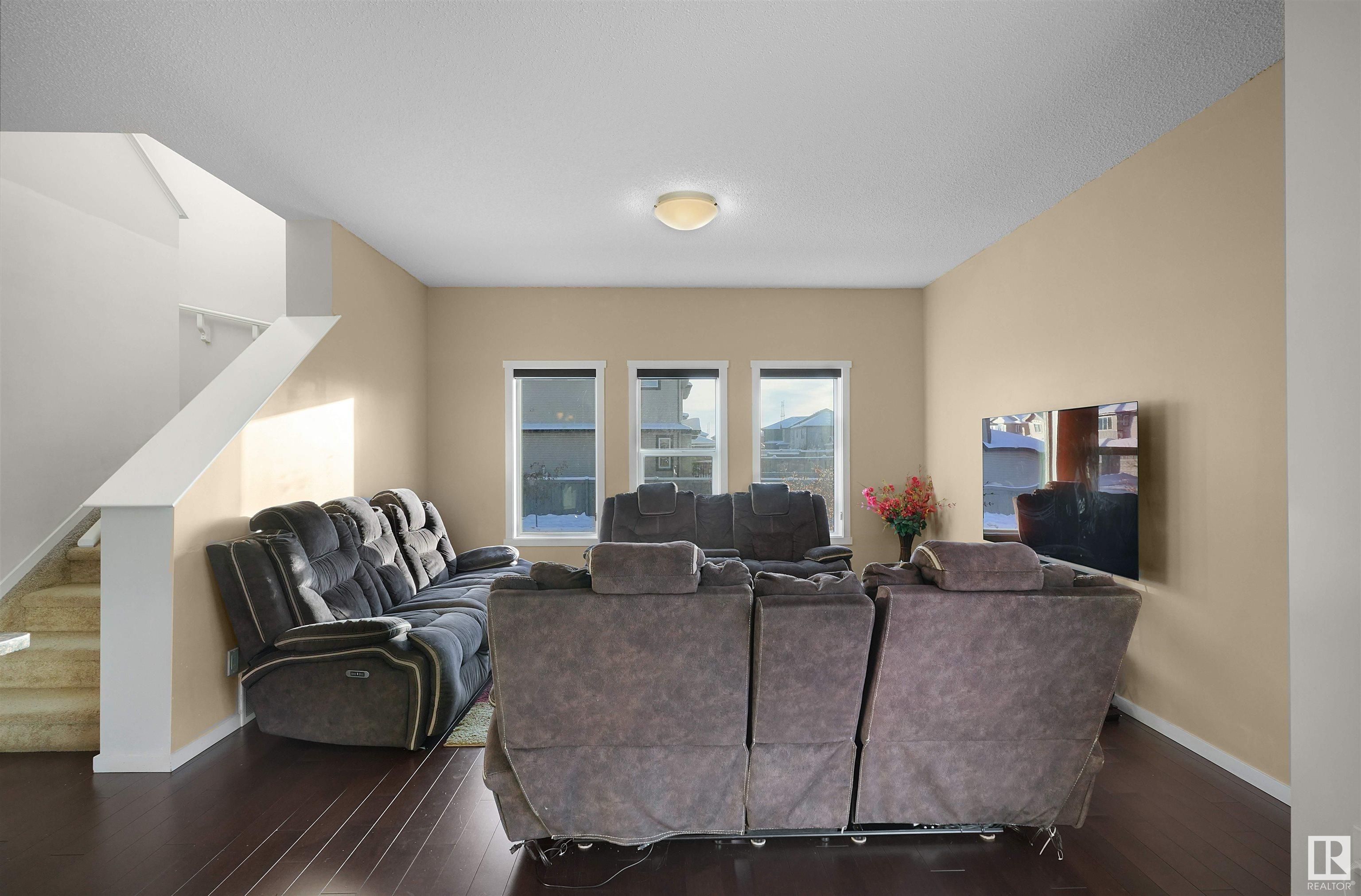      1404 29 ST NW , Edmonton,  ,T6T 1A8 ;  Listing Number: MLS E4415224