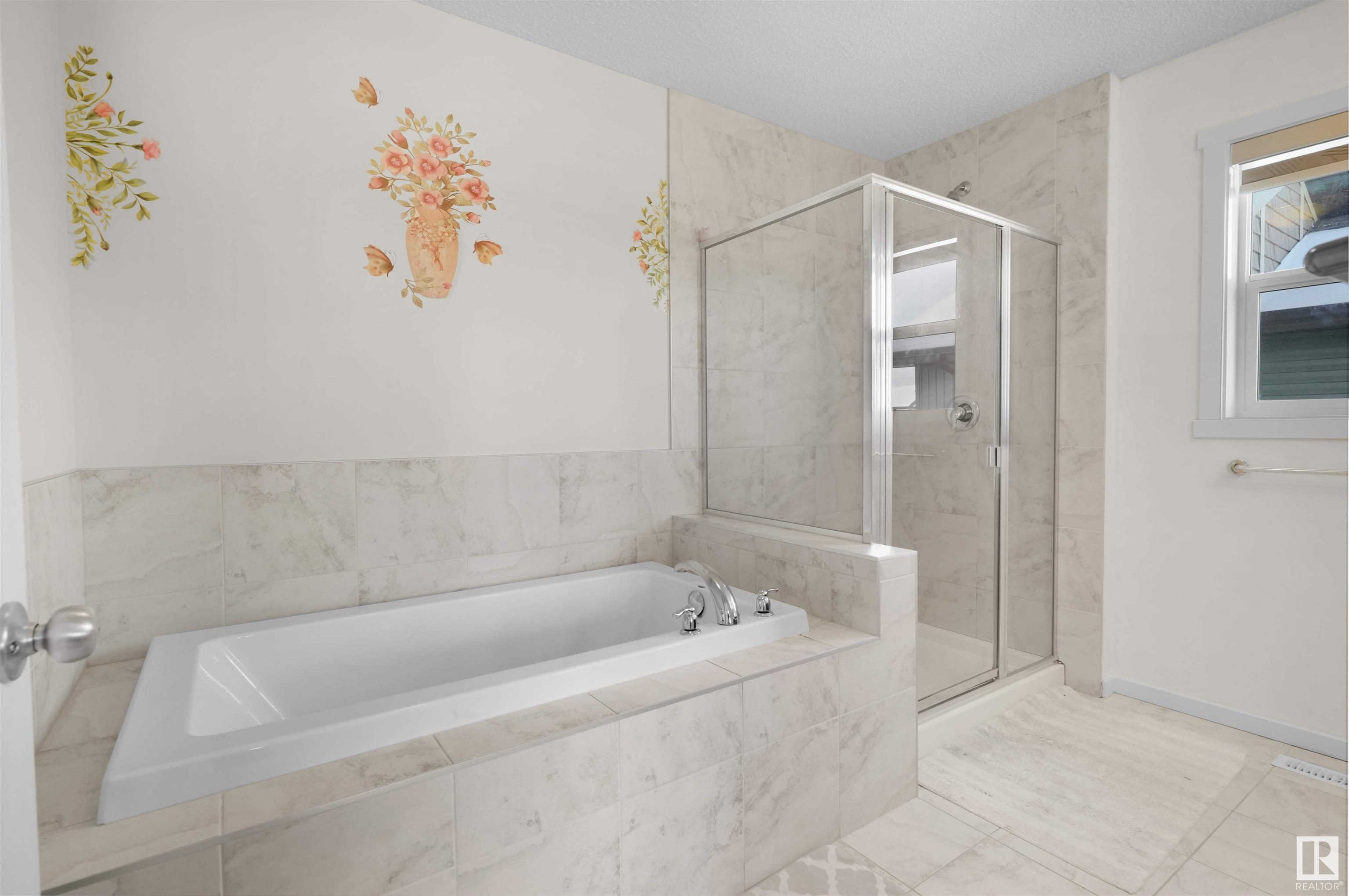      1404 29 ST NW , Edmonton,  ,T6T 1A8 ;  Listing Number: MLS E4415224