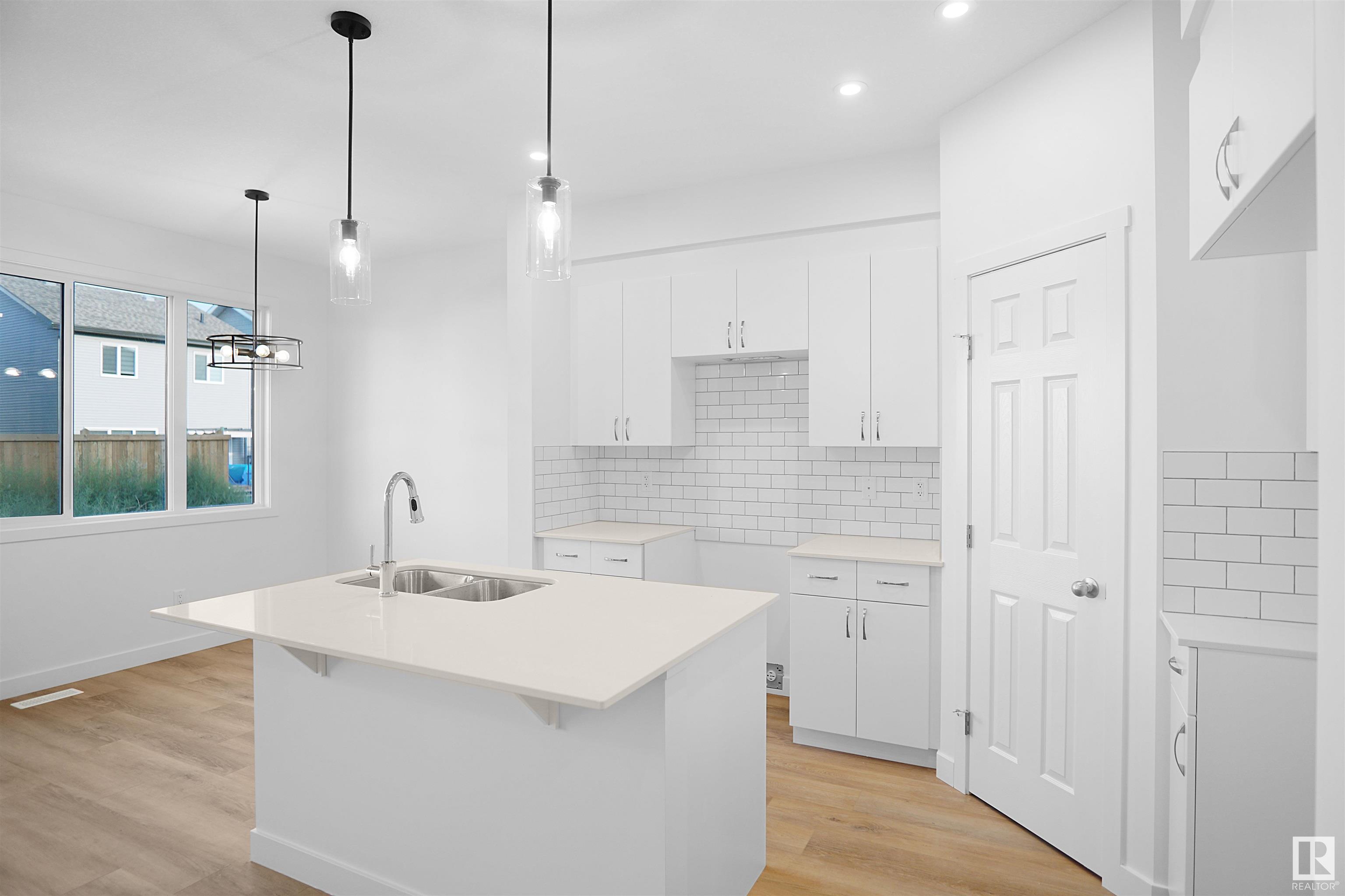      266 SUNLAND WY , Sherwood Park,  ,T8H 2Y7 ;  Listing Number: MLS E4415229