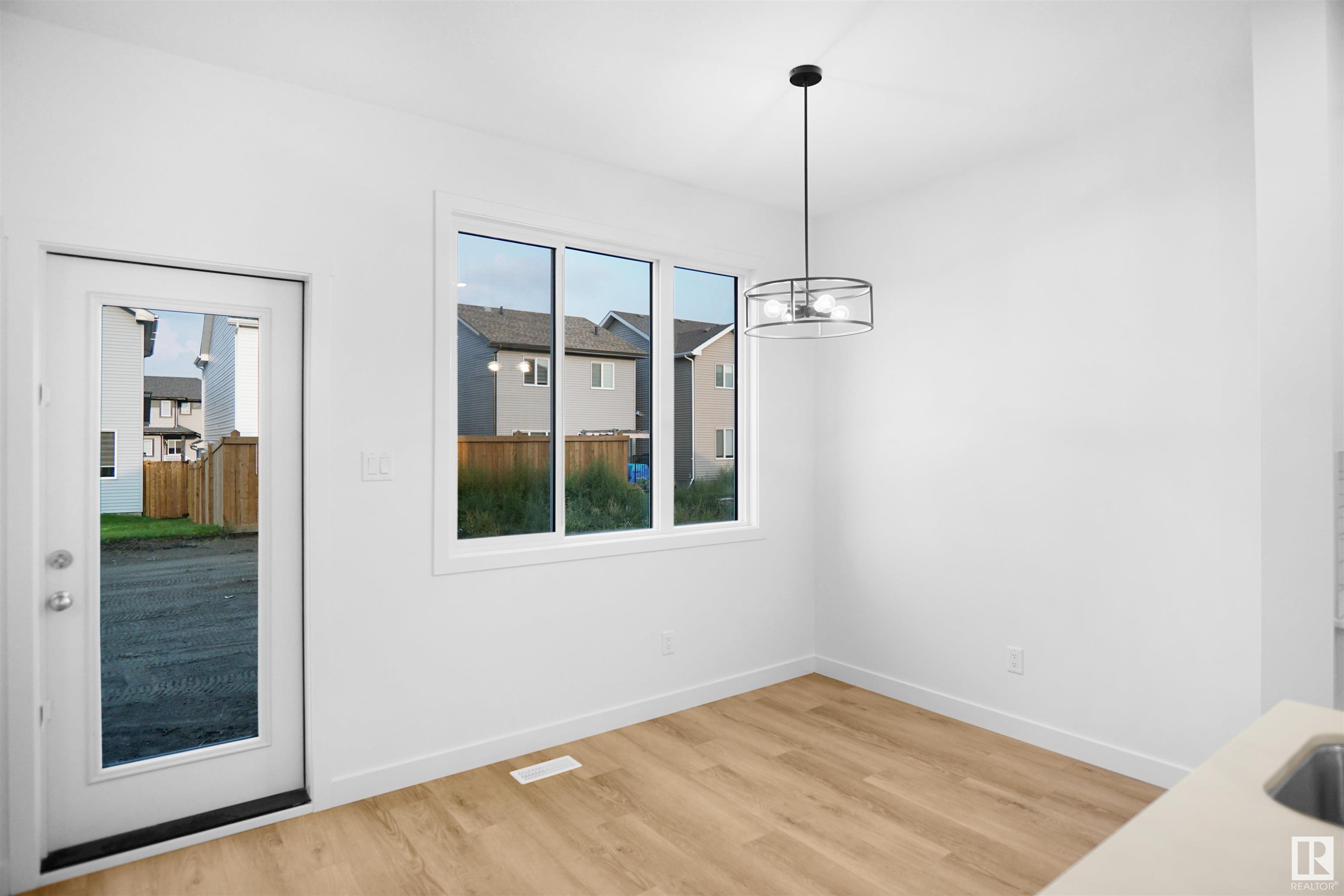      266 SUNLAND WY , Sherwood Park,  ,T8H 2Y7 ;  Listing Number: MLS E4415229