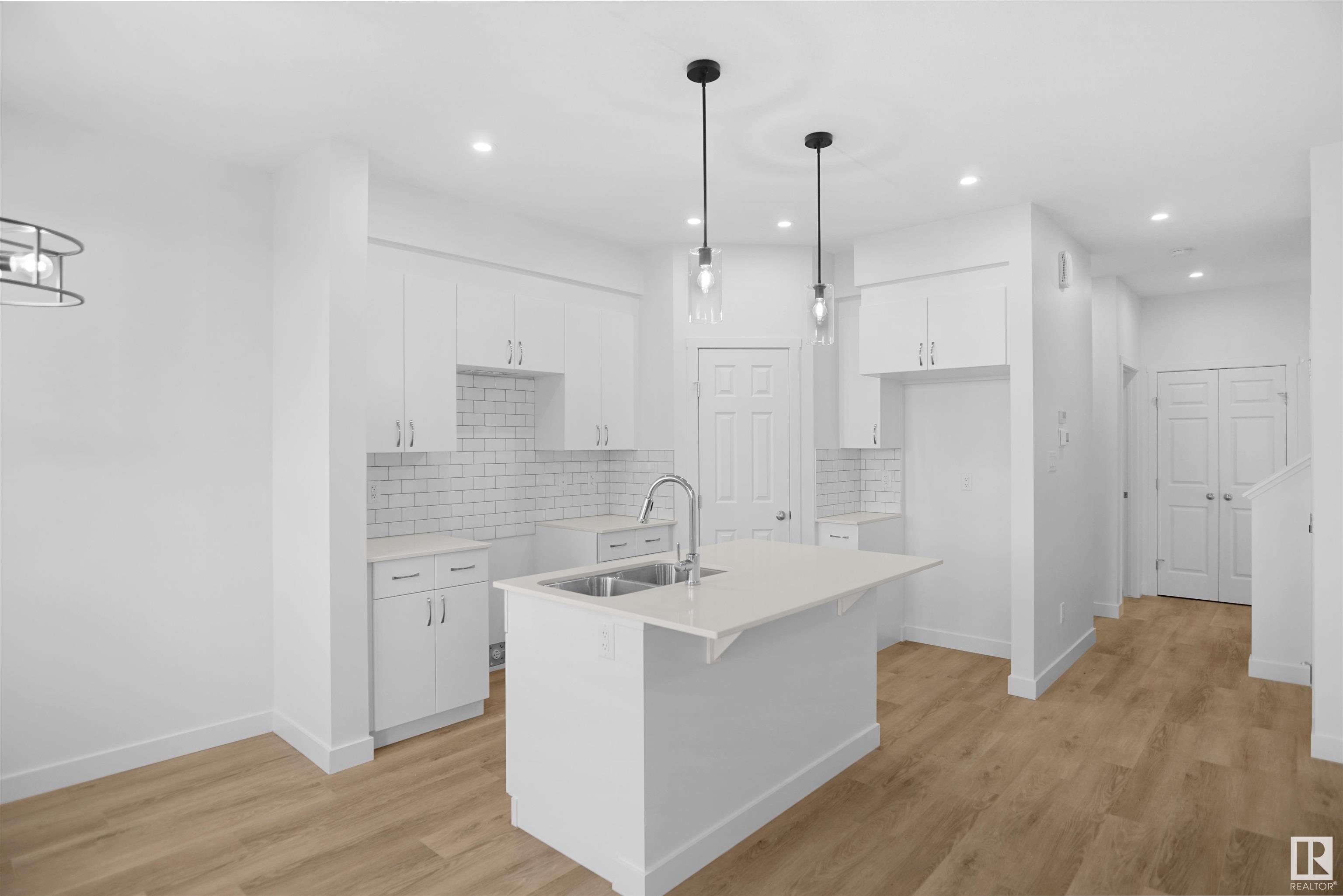      266 SUNLAND WY , Sherwood Park,  ,T8H 2Y7 ;  Listing Number: MLS E4415229