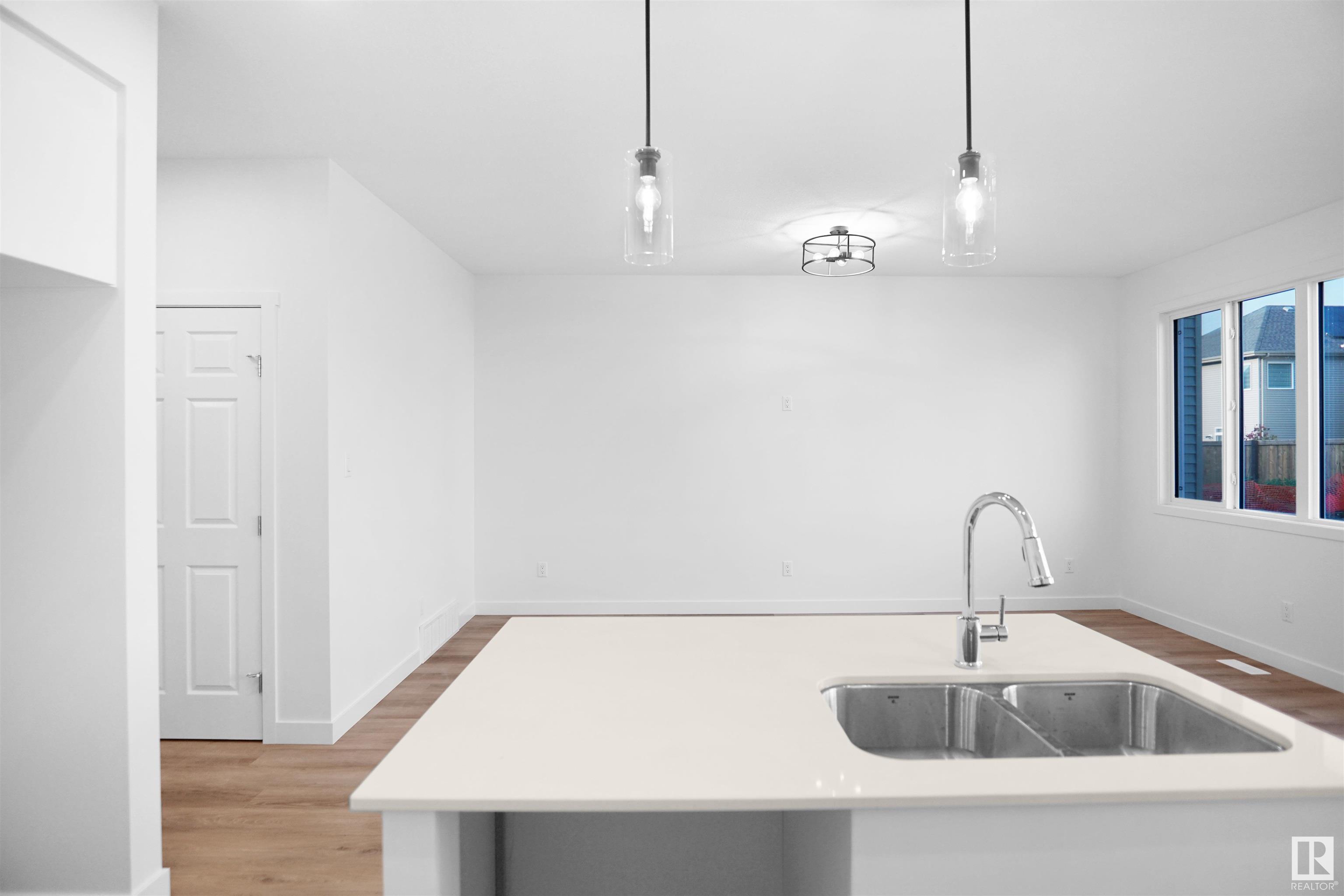      266 SUNLAND WY , Sherwood Park,  ,T8H 2Y7 ;  Listing Number: MLS E4415229