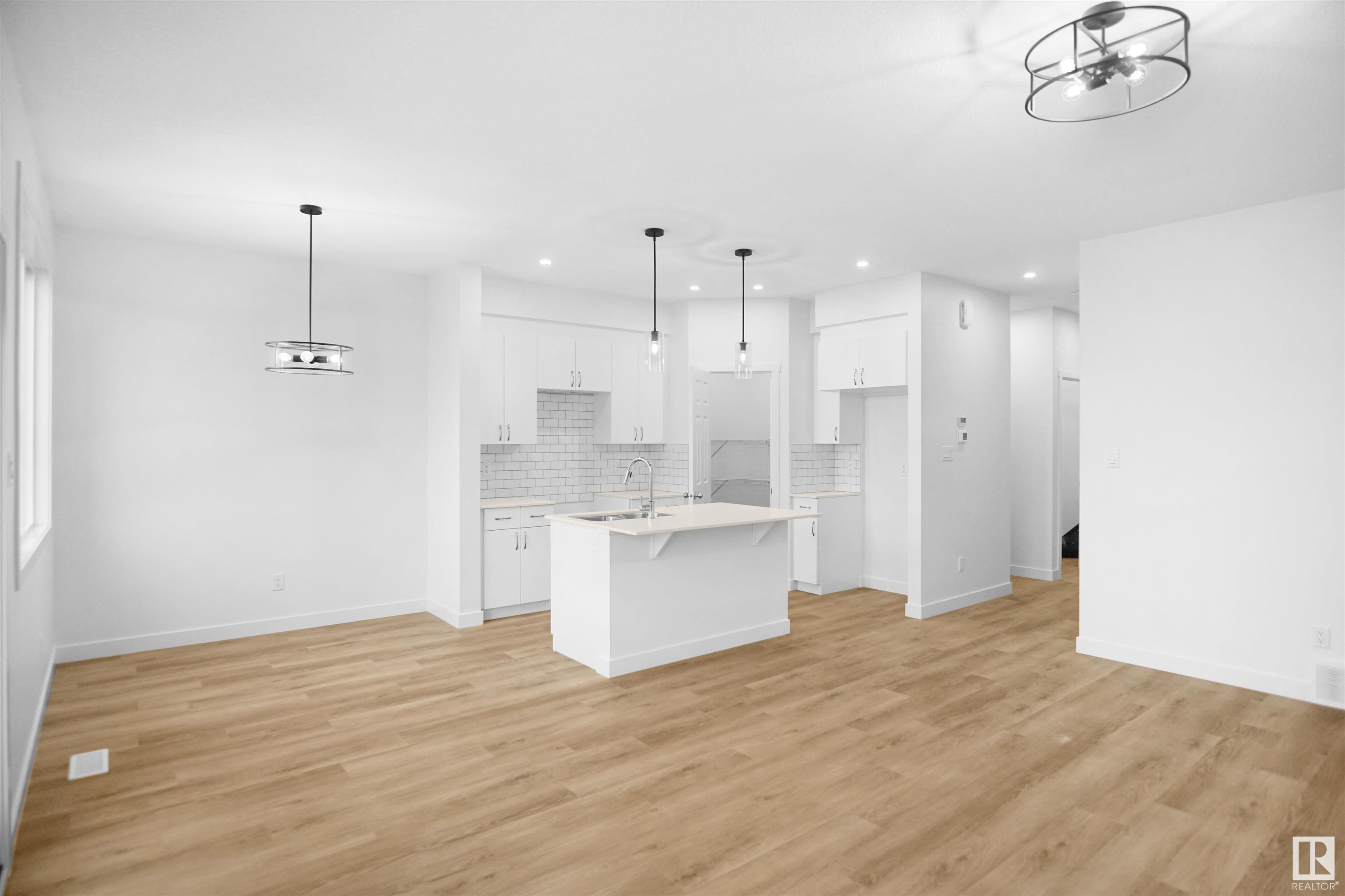      266 SUNLAND WY , Sherwood Park,  ,T8H 2Y7 ;  Listing Number: MLS E4415229