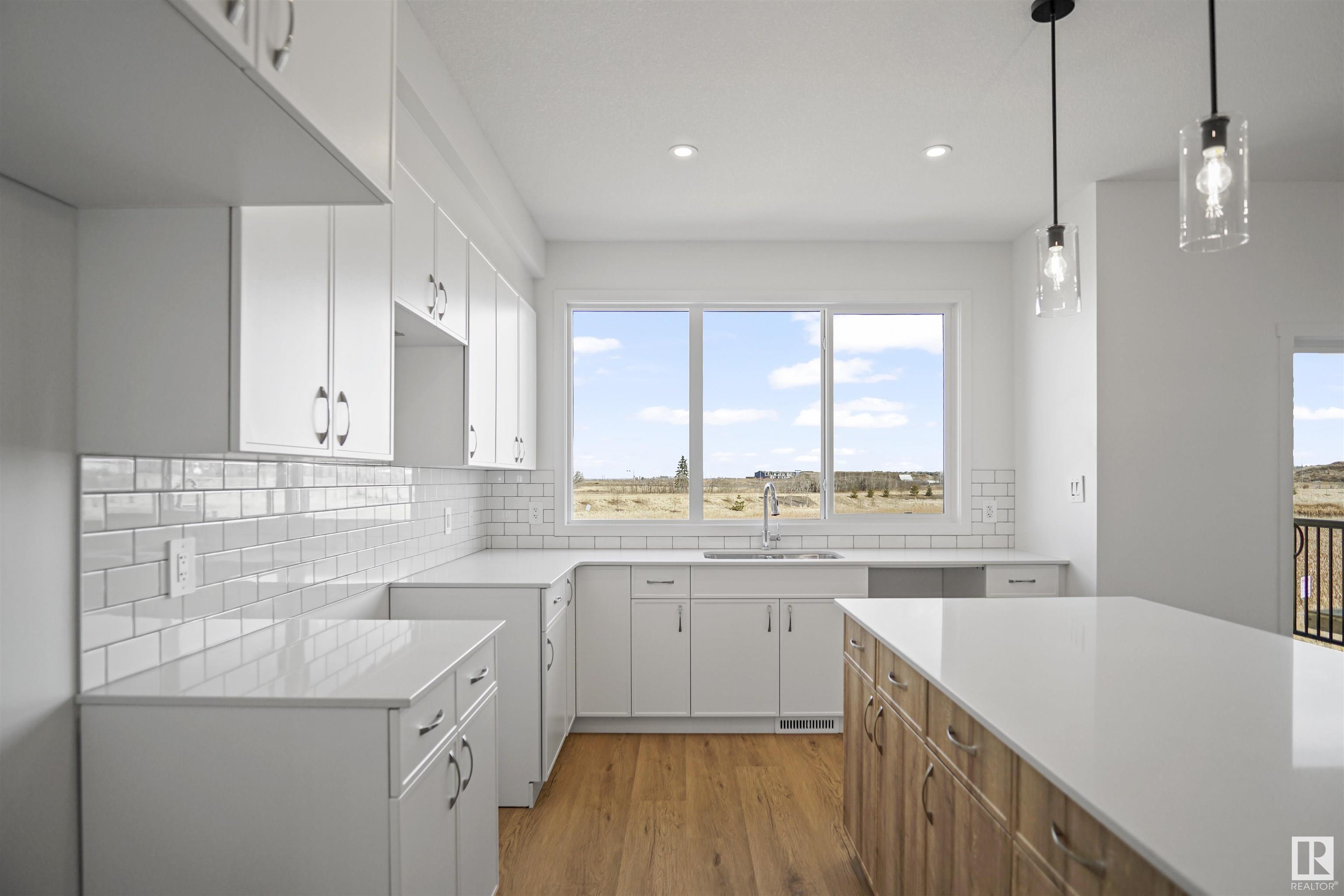      270 SUNLAND WY , Sherwood Park,  ,T8H 2Y7 ;  Listing Number: MLS E4415230