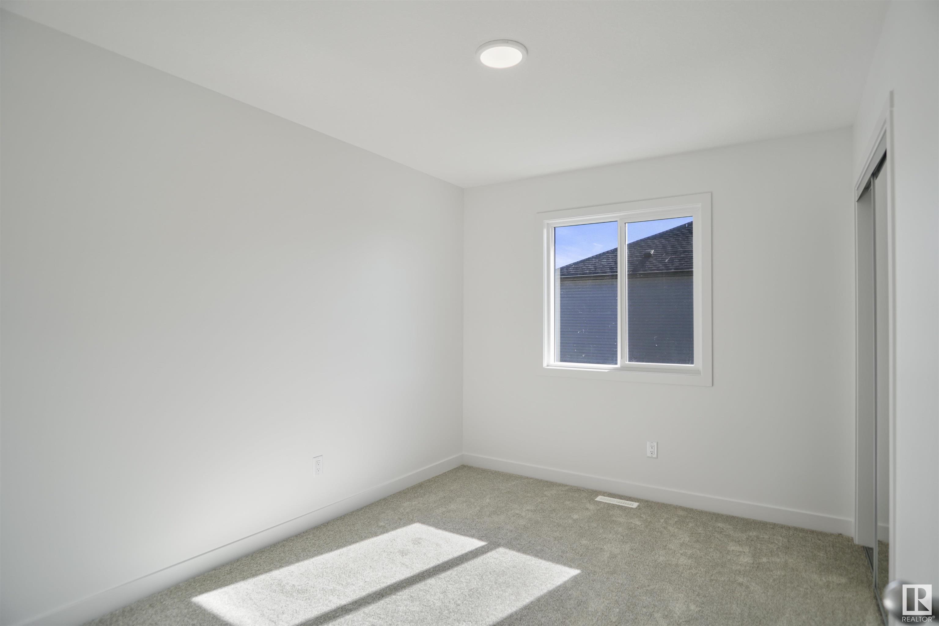      274 SUNLAND WY , Sherwood Park,  ,T8H 2Y7 ;  Listing Number: MLS E4415231