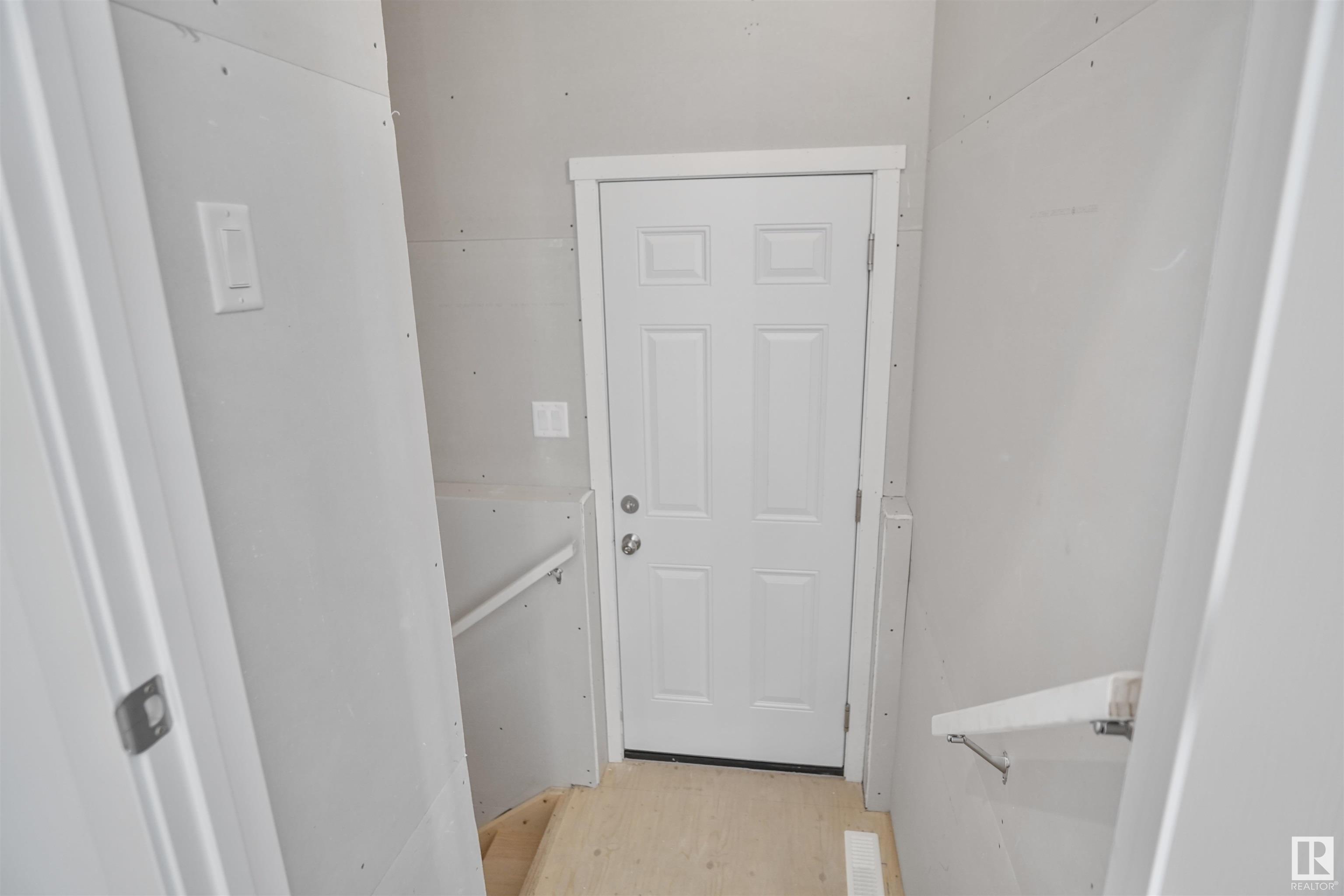      274 SUNLAND WY , Sherwood Park,  ,T8H 2Y7 ;  Listing Number: MLS E4415231
