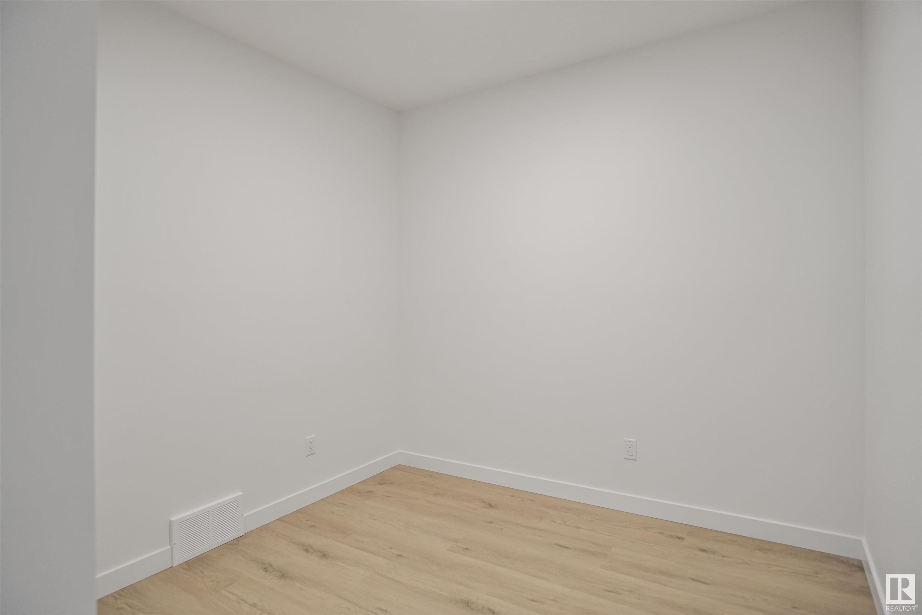     274 SUNLAND WY , Sherwood Park,  ,T8H 2Y7 ;  Listing Number: MLS E4415231