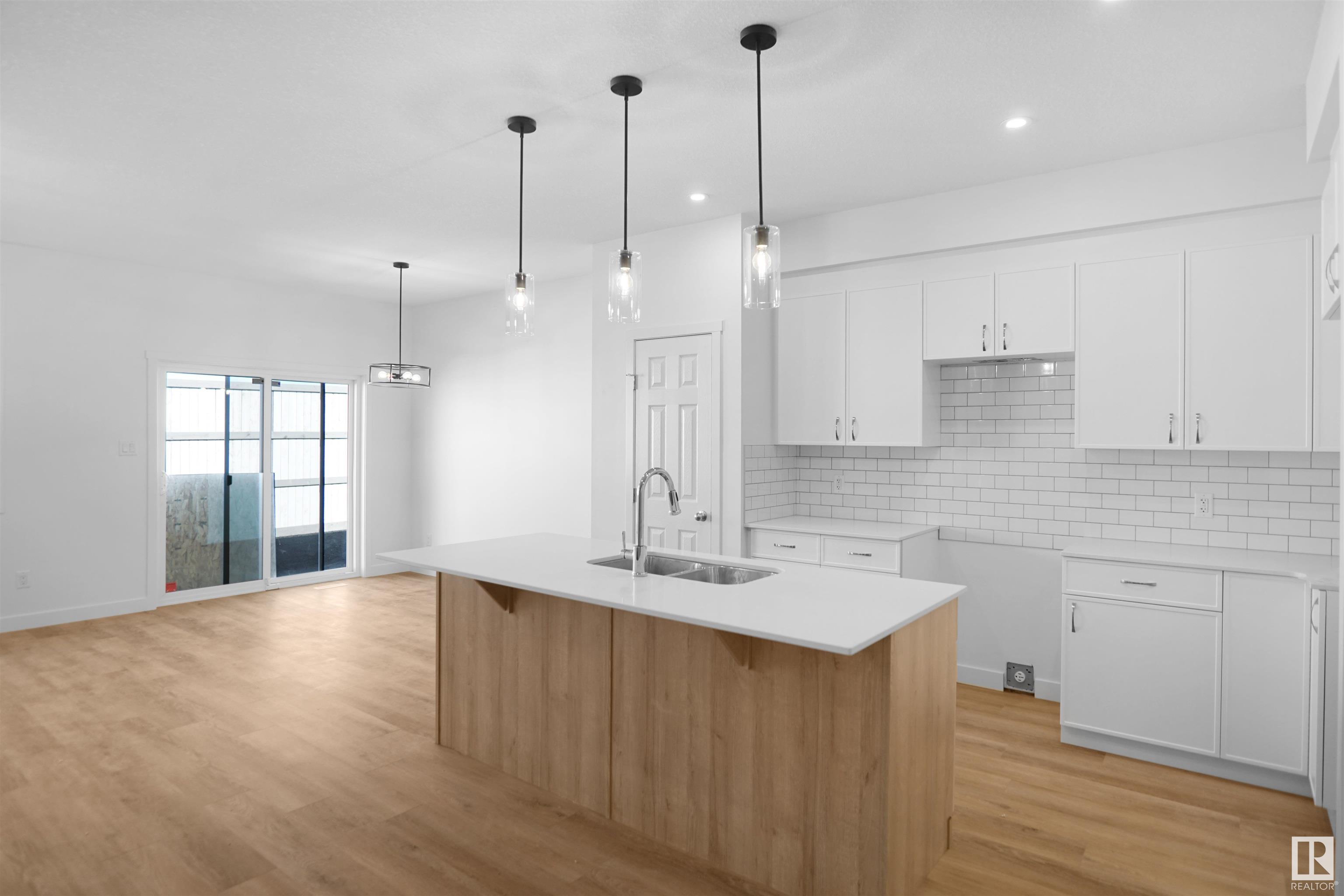      278 SUNLAND WY , Sherwood Park,  ,T8H 2Y7 ;  Listing Number: MLS E4415232