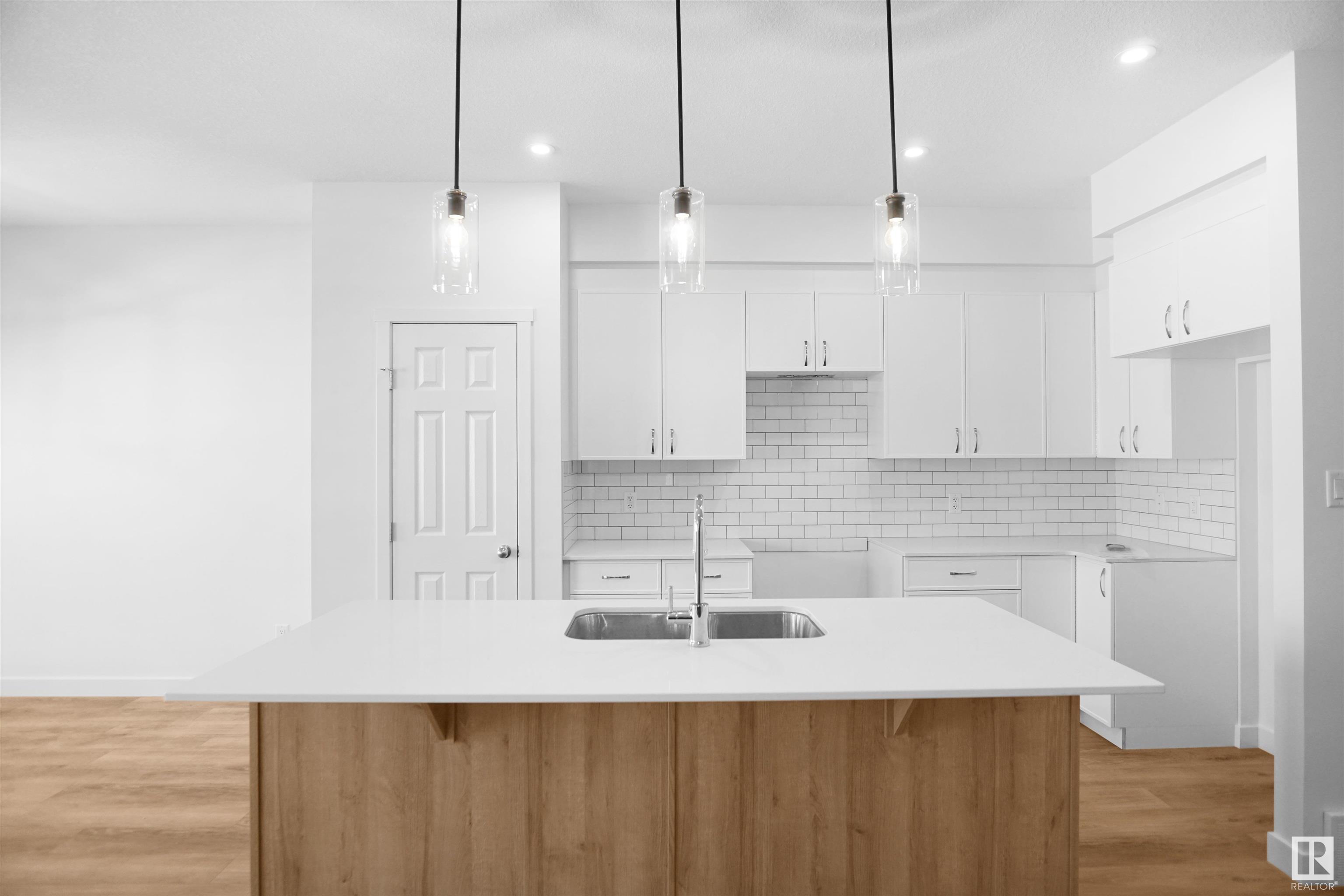      278 SUNLAND WY , Sherwood Park,  ,T8H 2Y7 ;  Listing Number: MLS E4415232
