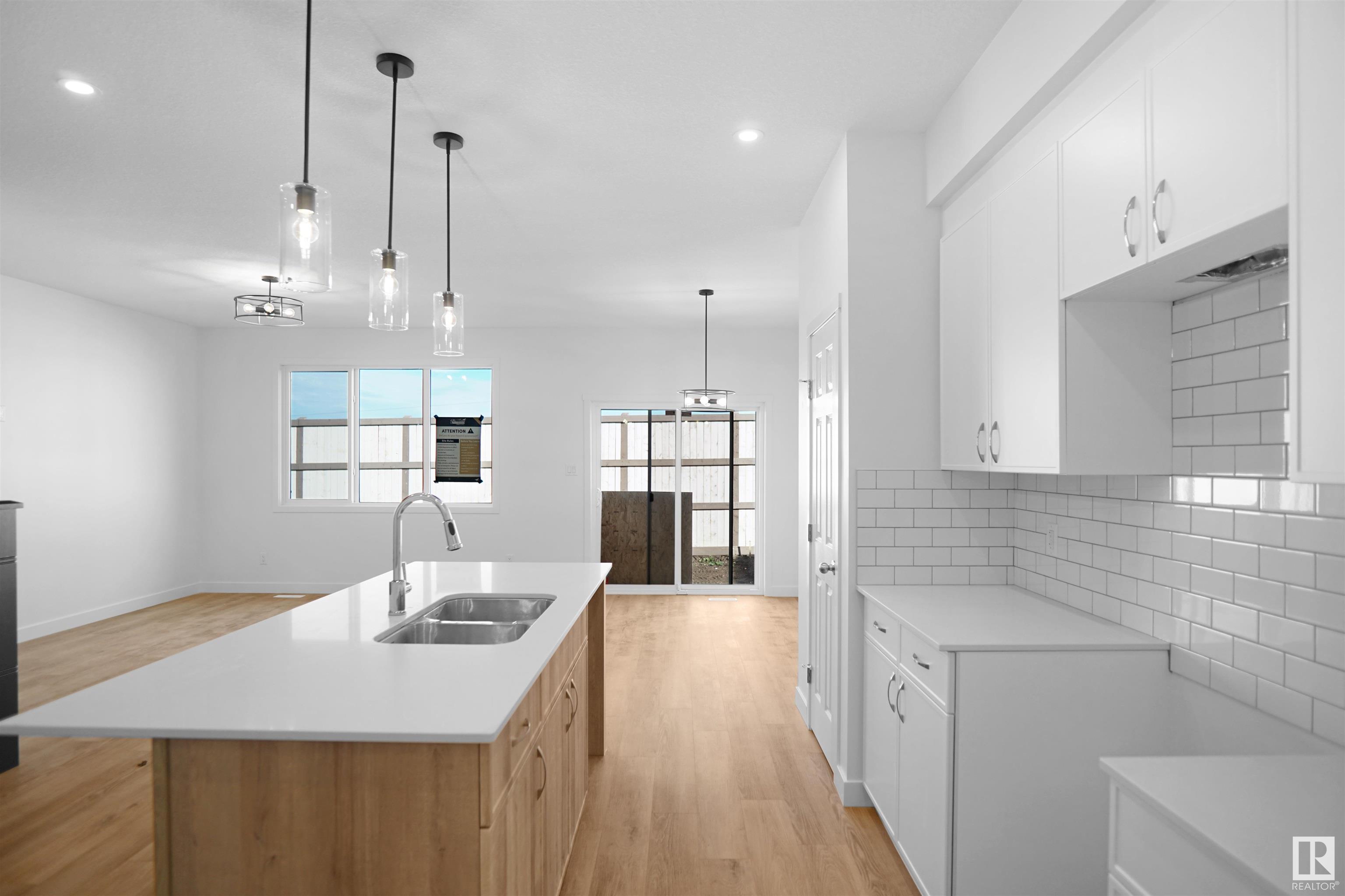      278 SUNLAND WY , Sherwood Park,  ,T8H 2Y7 ;  Listing Number: MLS E4415232