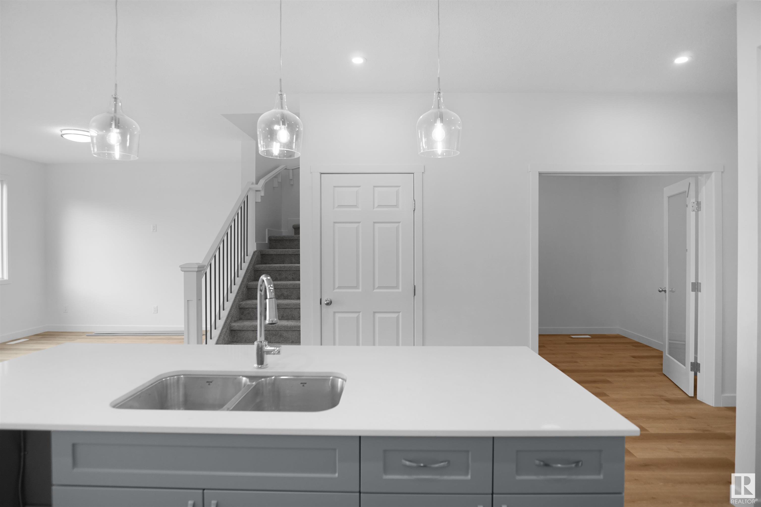      286 SUNLAND WY , Sherwood Park,  ,T8H 2X7 ;  Listing Number: MLS E4415234