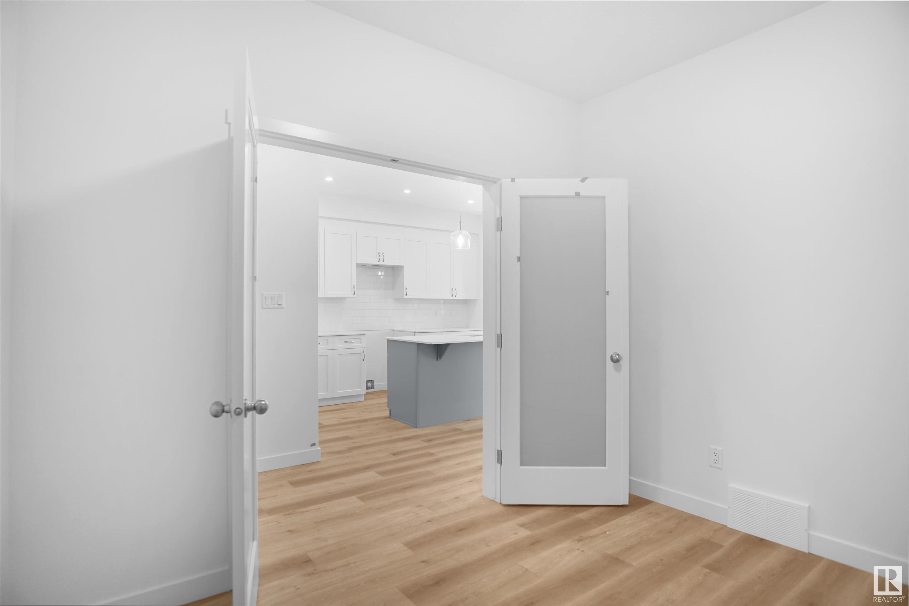      286 SUNLAND WY , Sherwood Park,  ,T8H 2X7 ;  Listing Number: MLS E4415234
