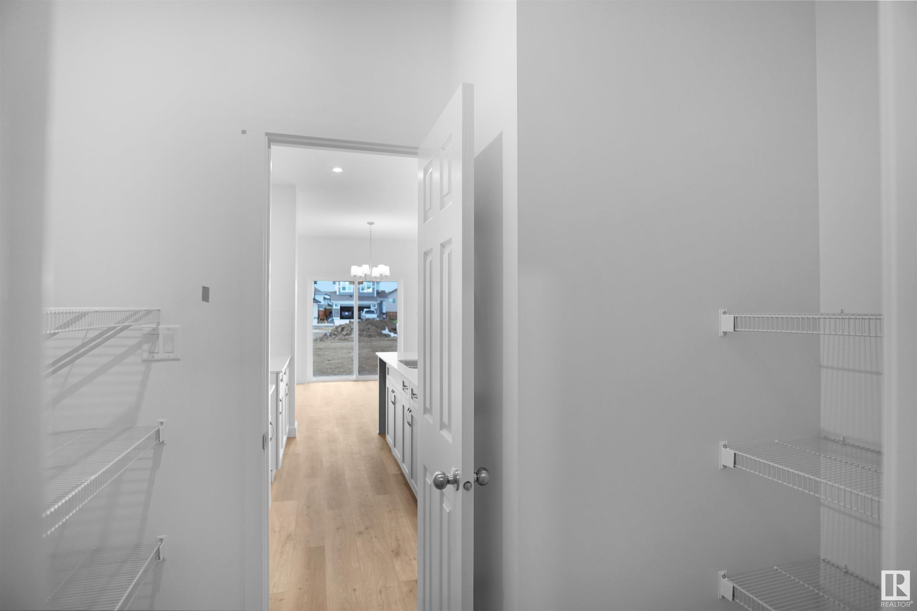      286 SUNLAND WY , Sherwood Park,  ,T8H 2X7 ;  Listing Number: MLS E4415234