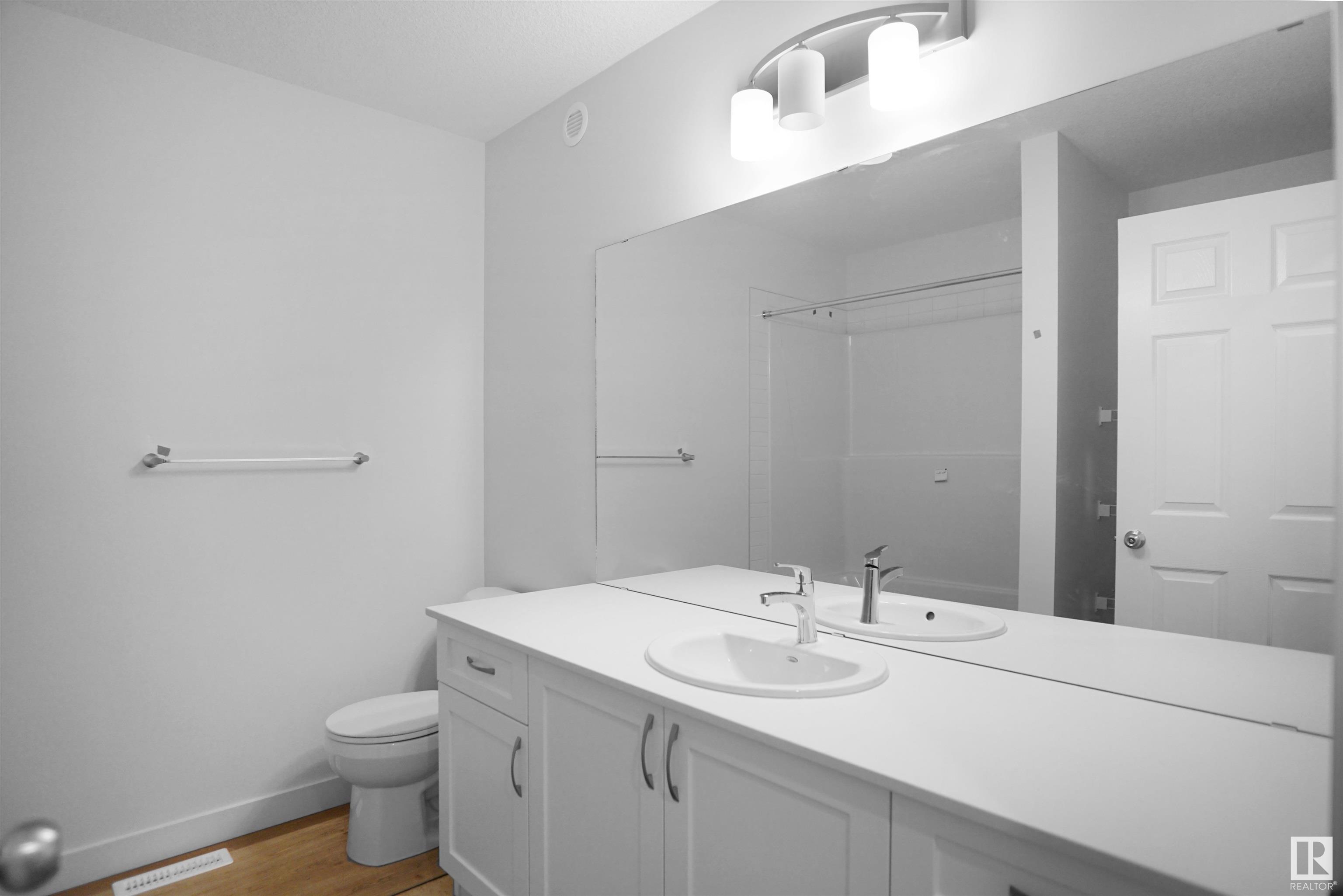      286 SUNLAND WY , Sherwood Park,  ,T8H 2X7 ;  Listing Number: MLS E4415234