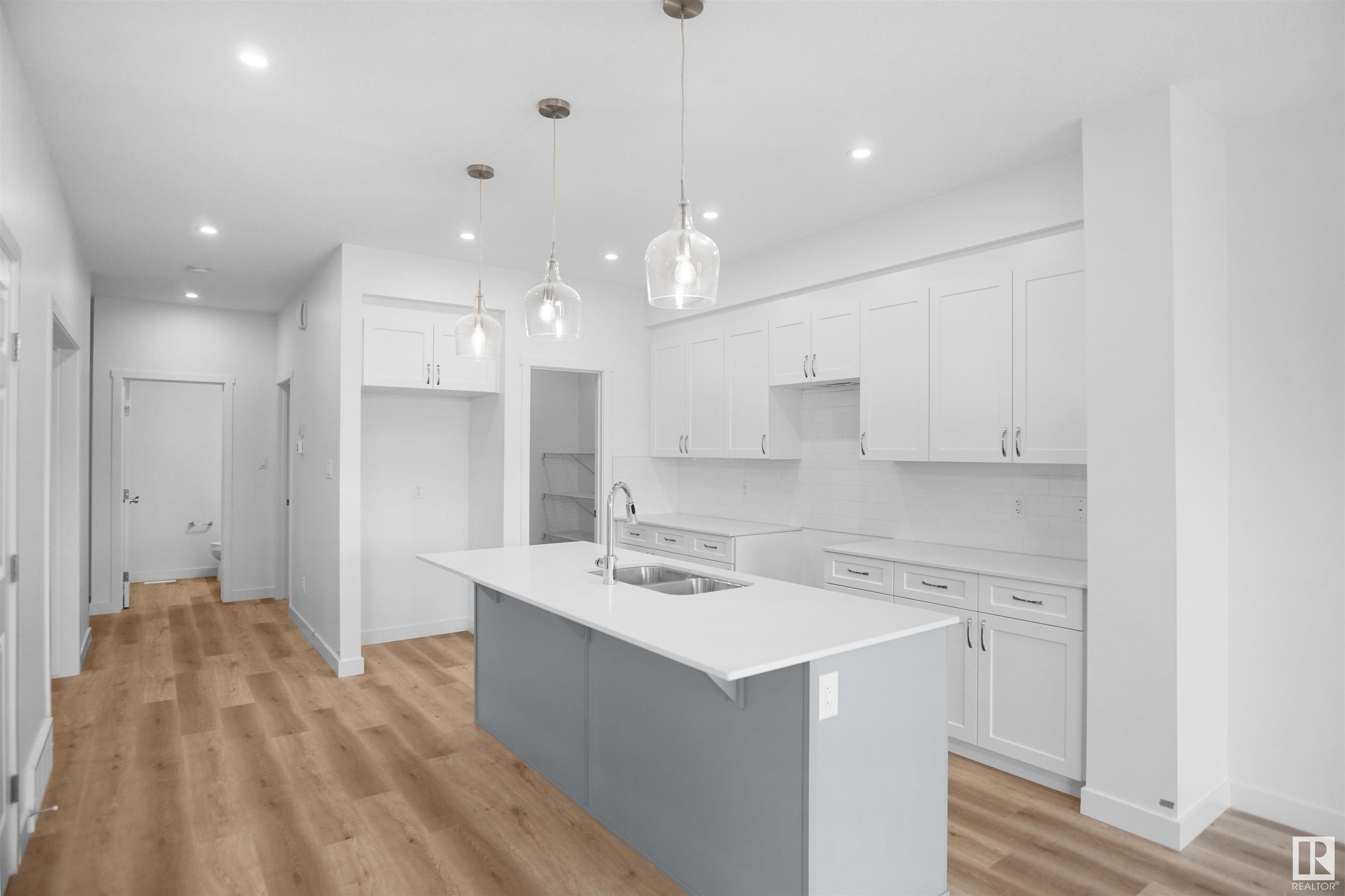      286 SUNLAND WY , Sherwood Park,  ,T8H 2X7 ;  Listing Number: MLS E4415234