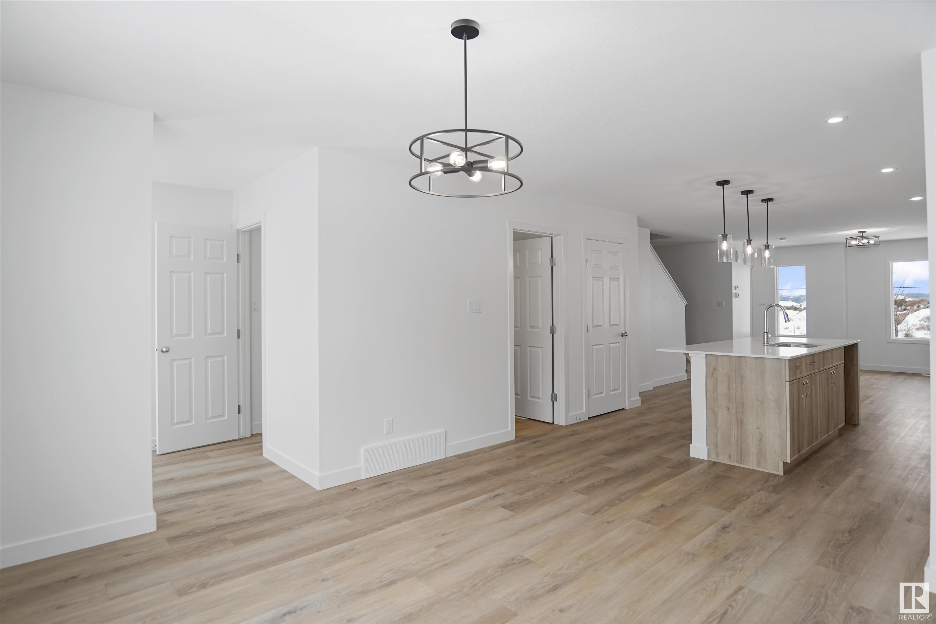      165 SUNLAND WY , Sherwood Park,  ,T8H 2Y7 ;  Listing Number: MLS E4415236