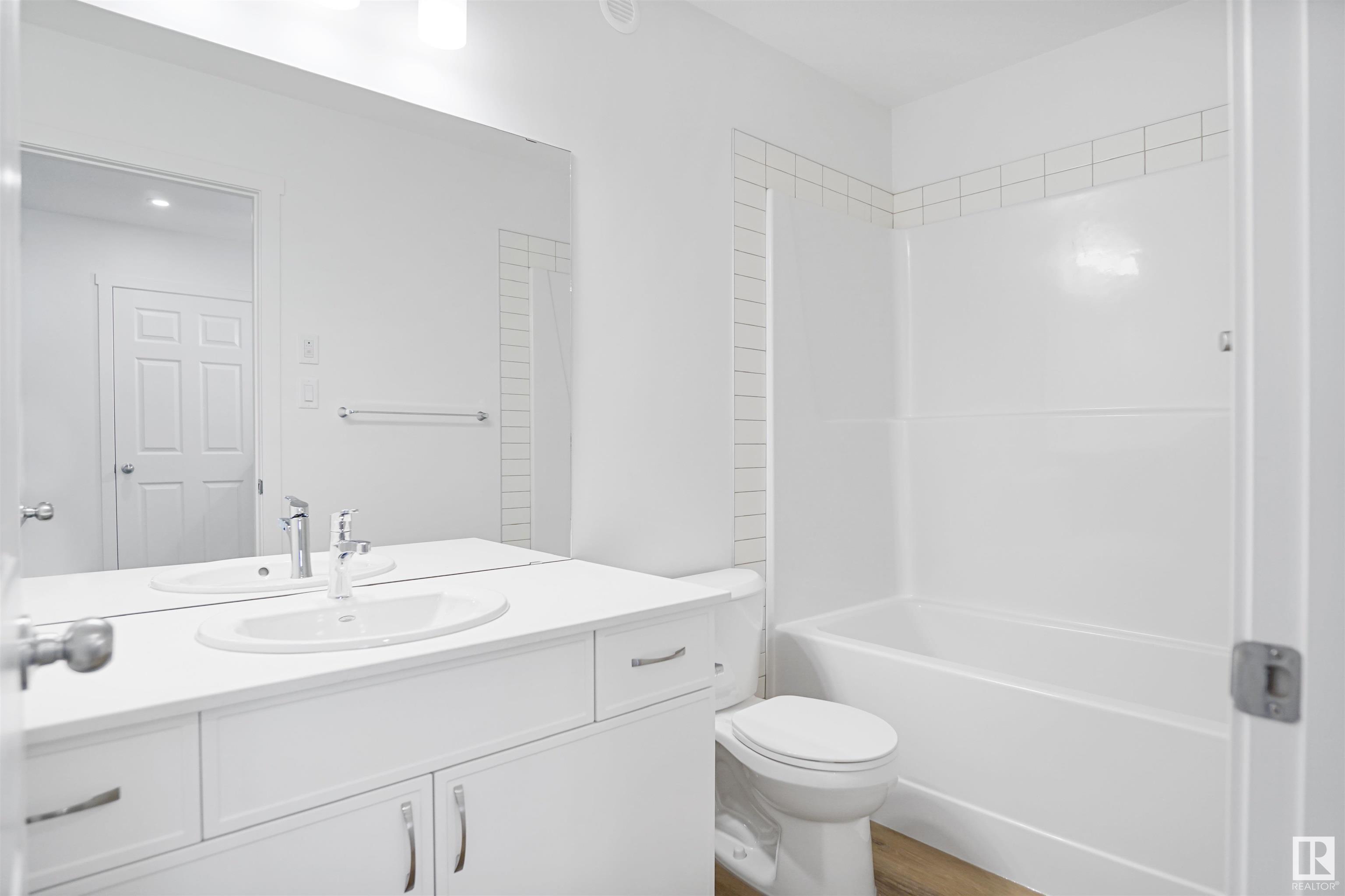     165 SUNLAND WY , Sherwood Park,  ,T8H 2Y7 ;  Listing Number: MLS E4415236